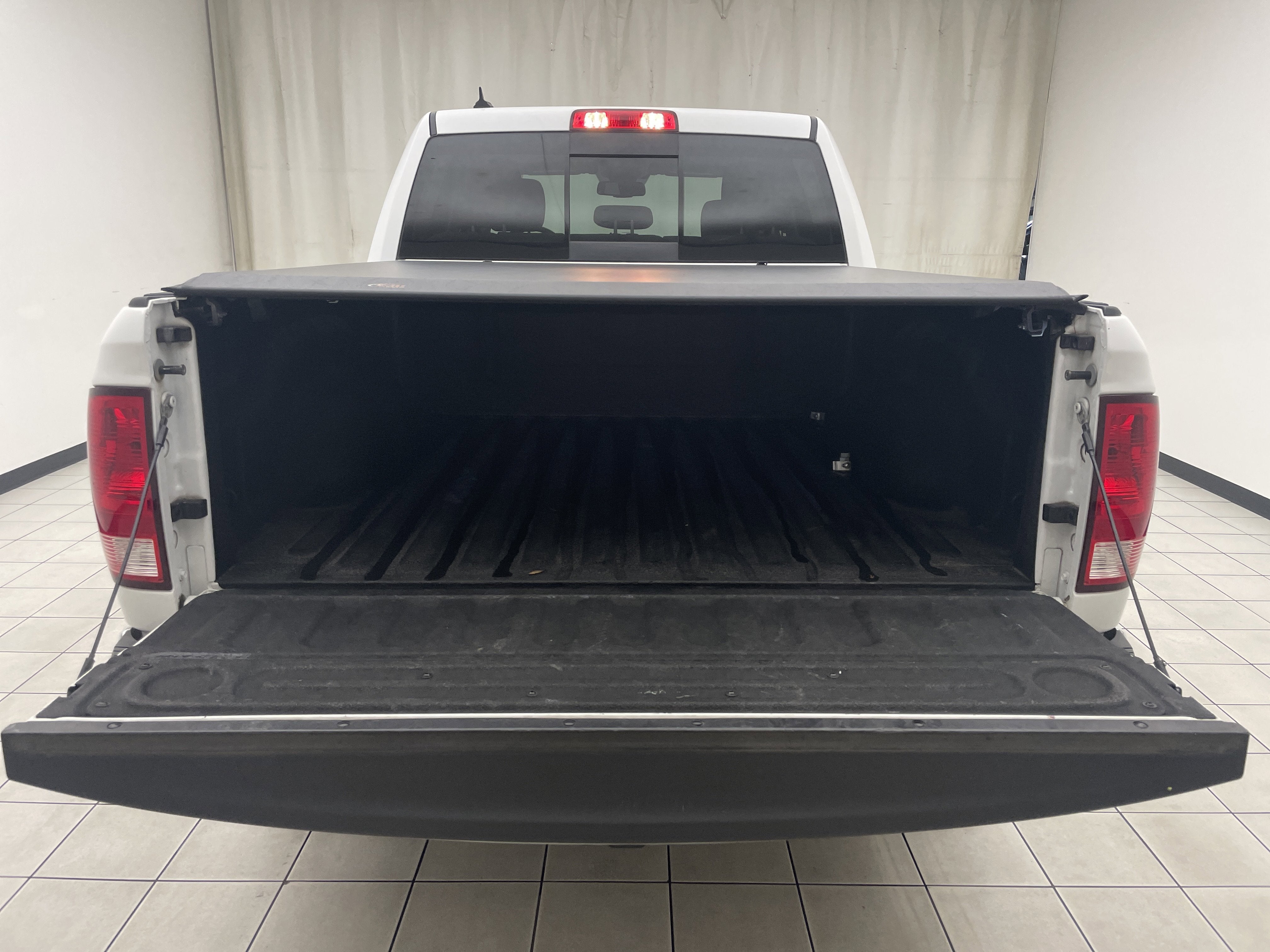 2018 RAM 1500 Big Horn Crew Cab 4x4 5'7' Box