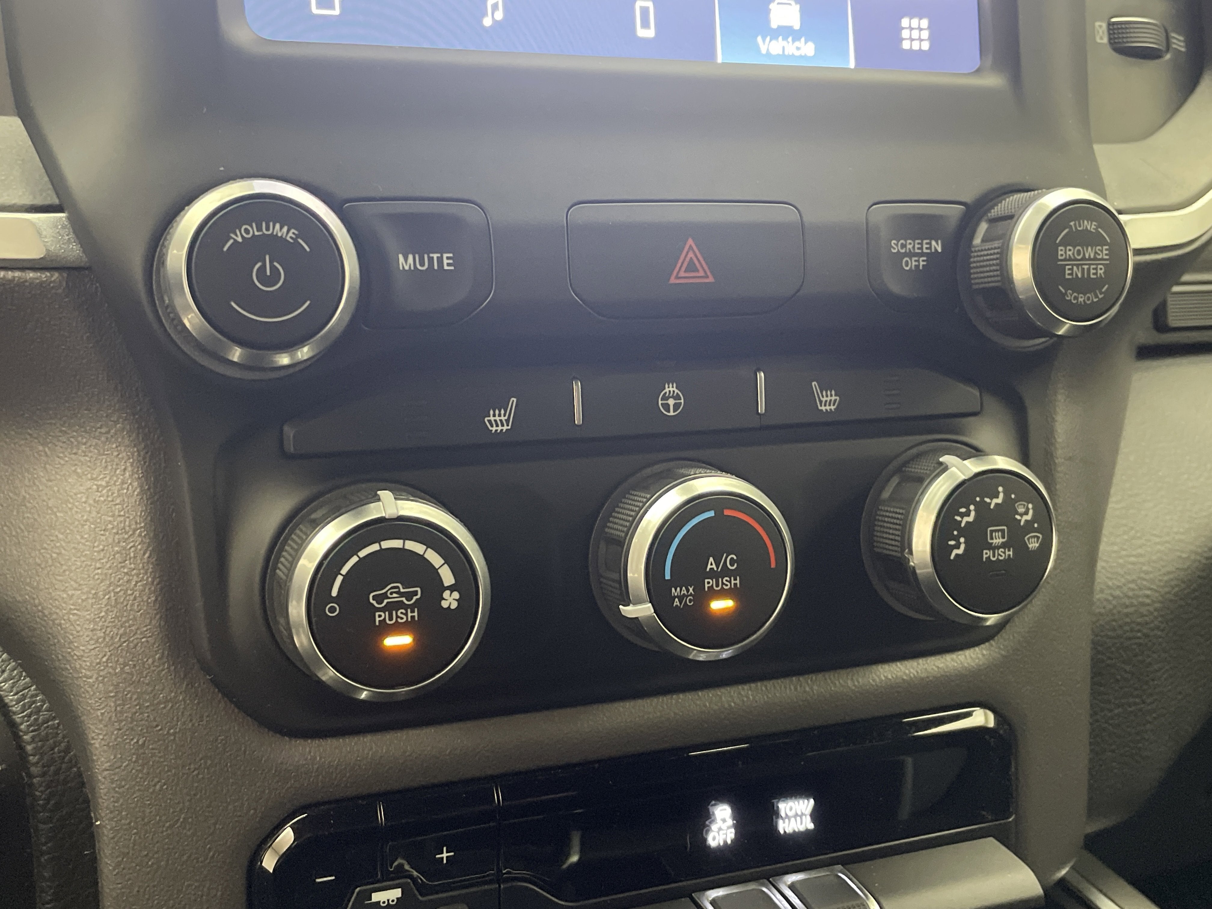 2023 RAM 1500 Big Horn Crew Cab 4x4 5'7' Box