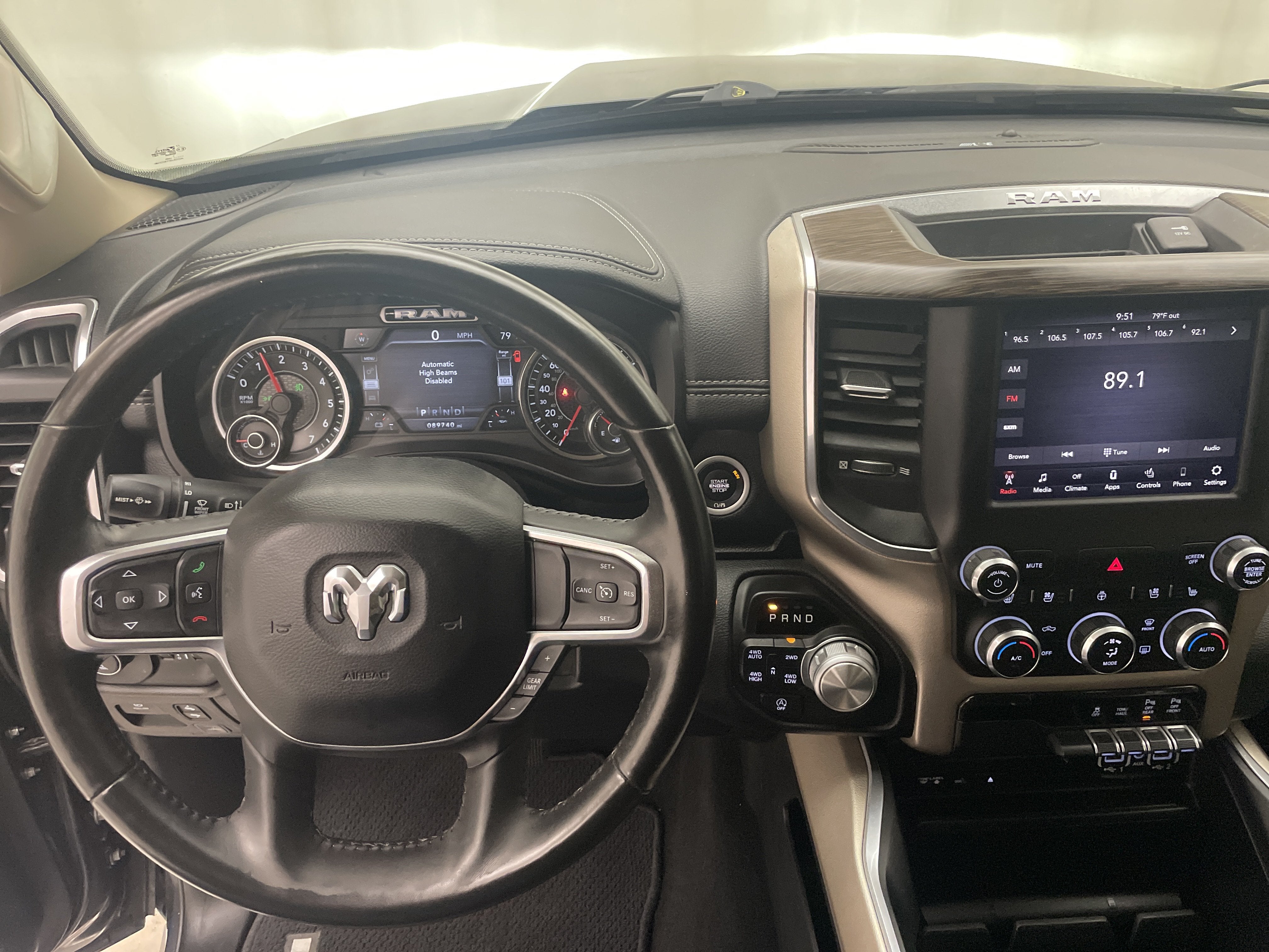 2019 RAM 1500 Laramie Crew Cab 4x4 5'7' Box
