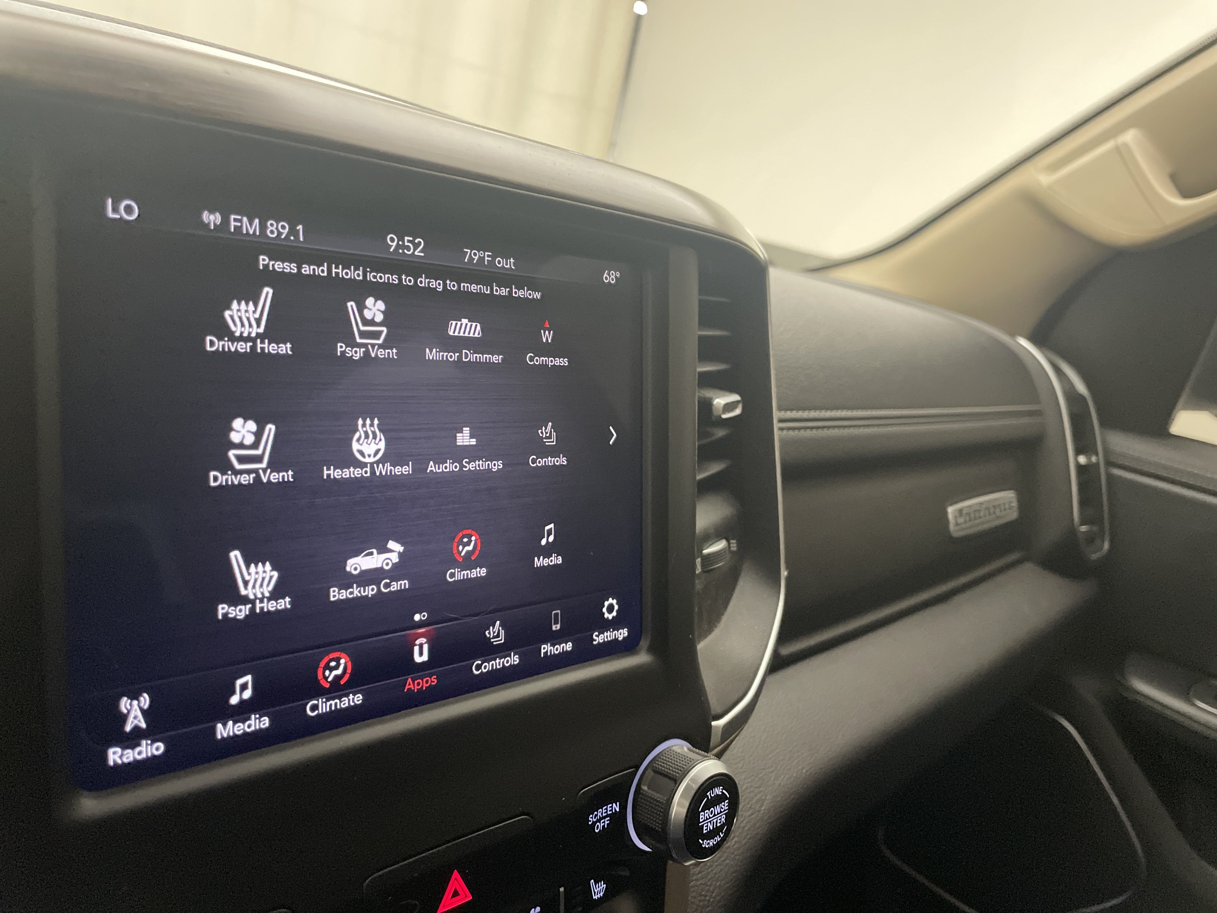2019 RAM 1500 Laramie Crew Cab 4x4 5'7' Box