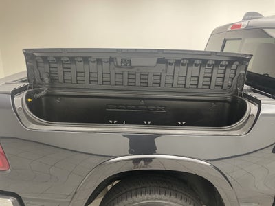 2019 RAM 1500 Laramie Crew Cab 4x4 5'7' Box