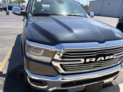 2019 RAM 1500 Laramie Crew Cab 4x4 5'7' Box
