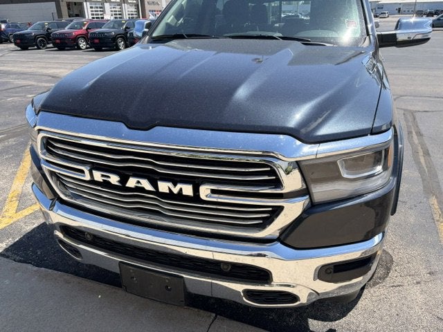 2019 RAM 1500 Laramie Crew Cab 4x4 5'7' Box