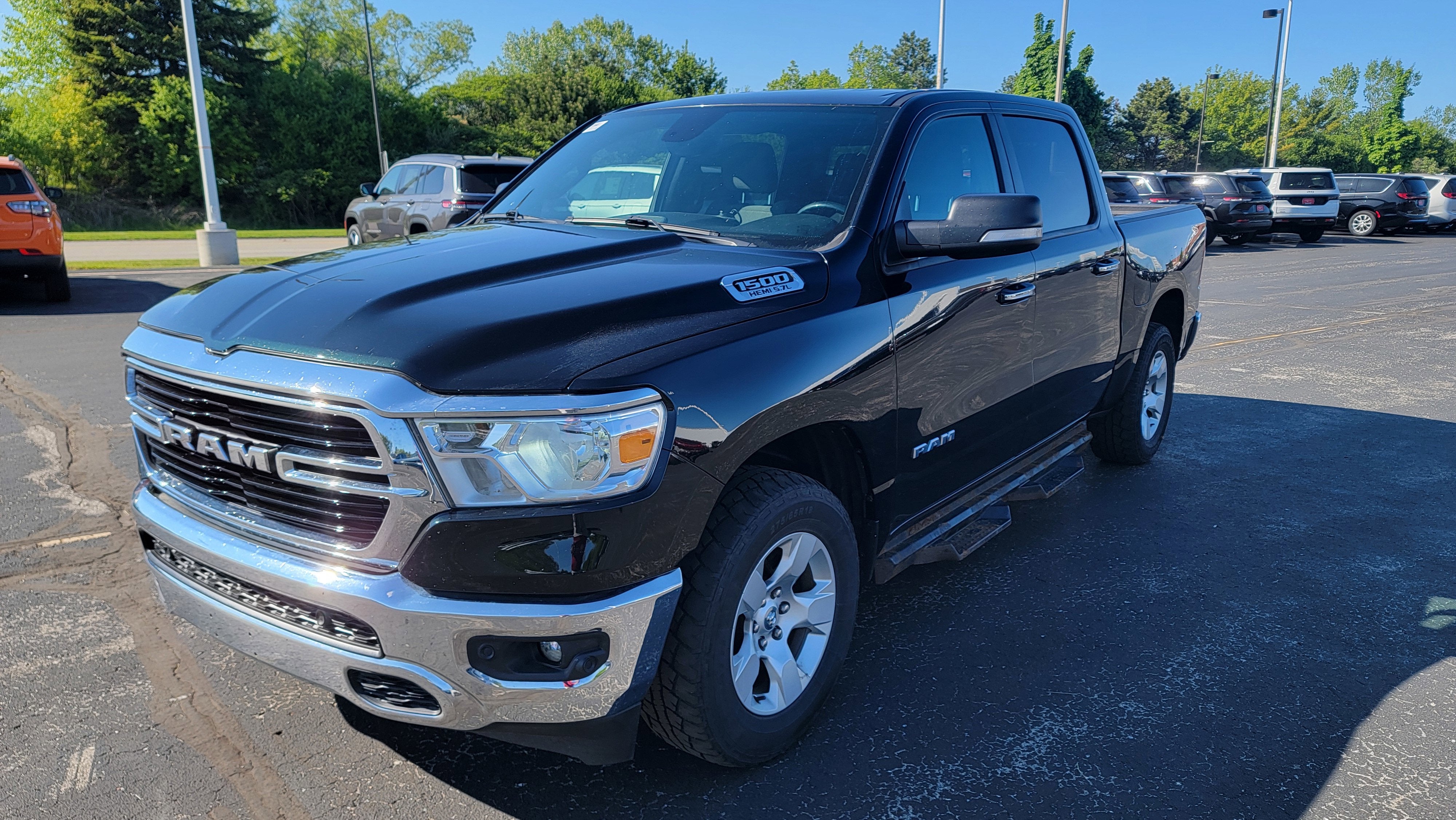 2019 RAM 1500 Big Horn/Lone Star Crew Cab 4x4 5'7' Box