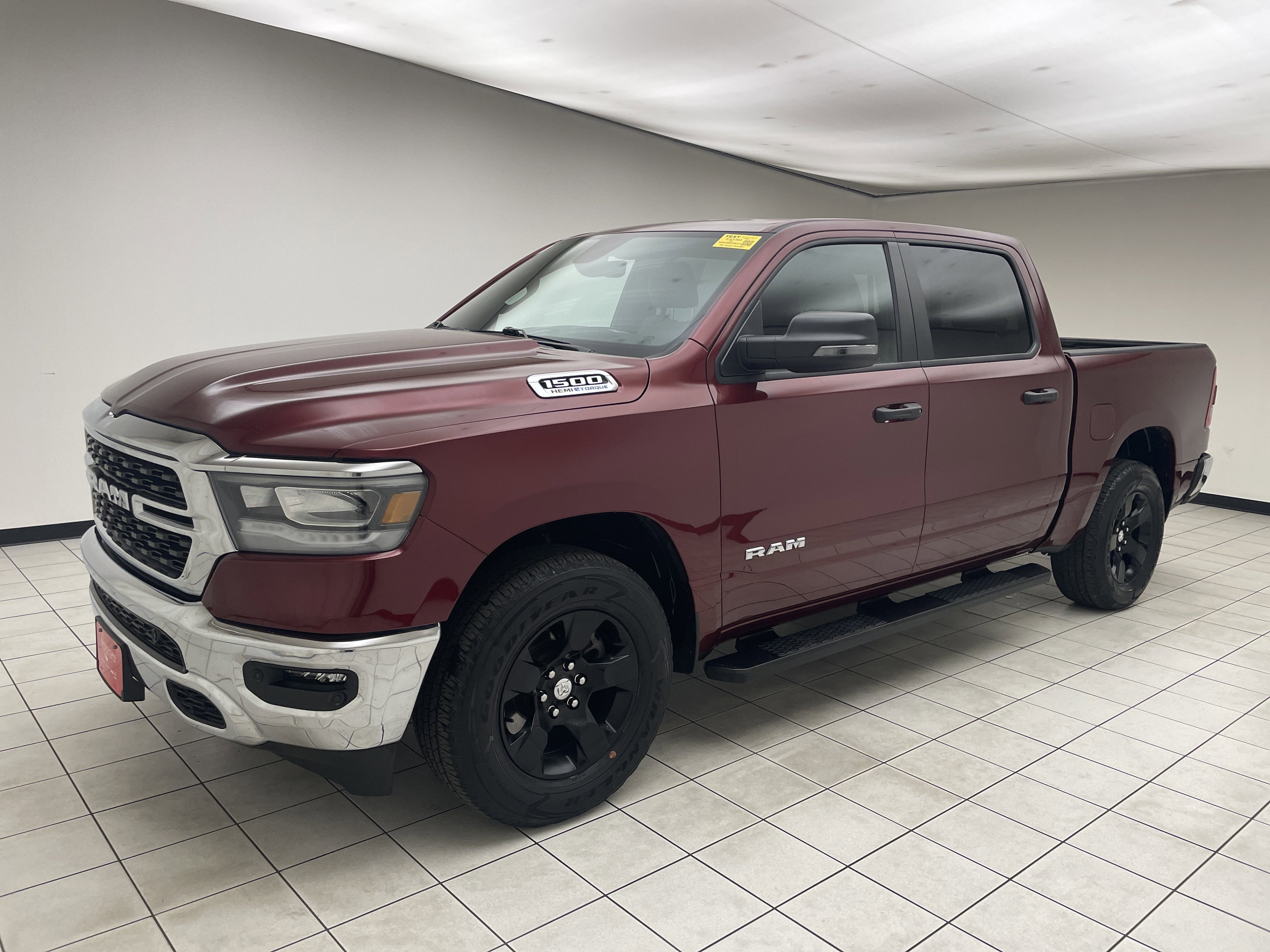 2023 RAM 1500 Big Horn/Lone Star 4x4 Crew Cab 5'7's photo