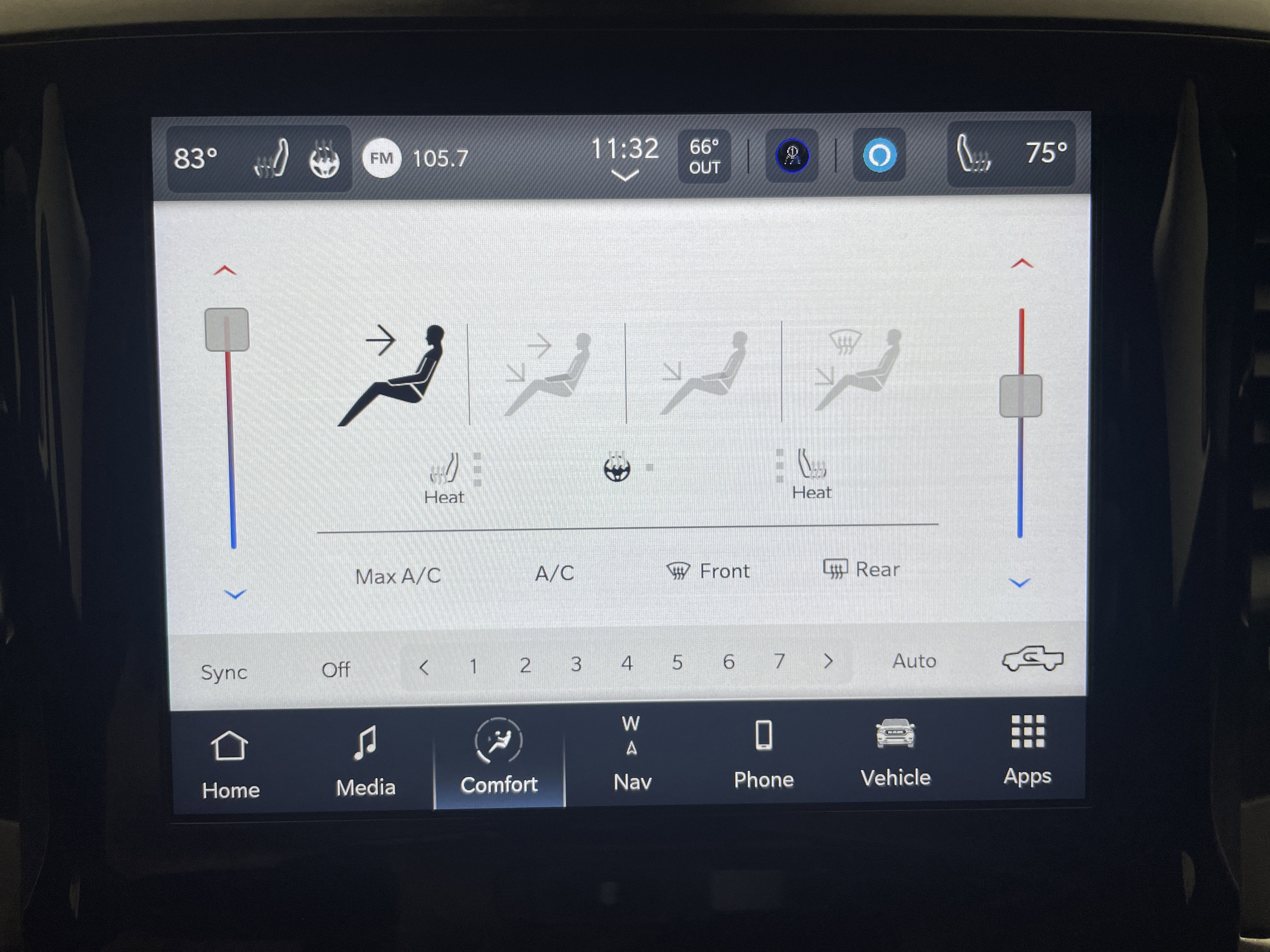 2022 RAM 1500 Big Horn Crew Cab 4x4 5'7' Box