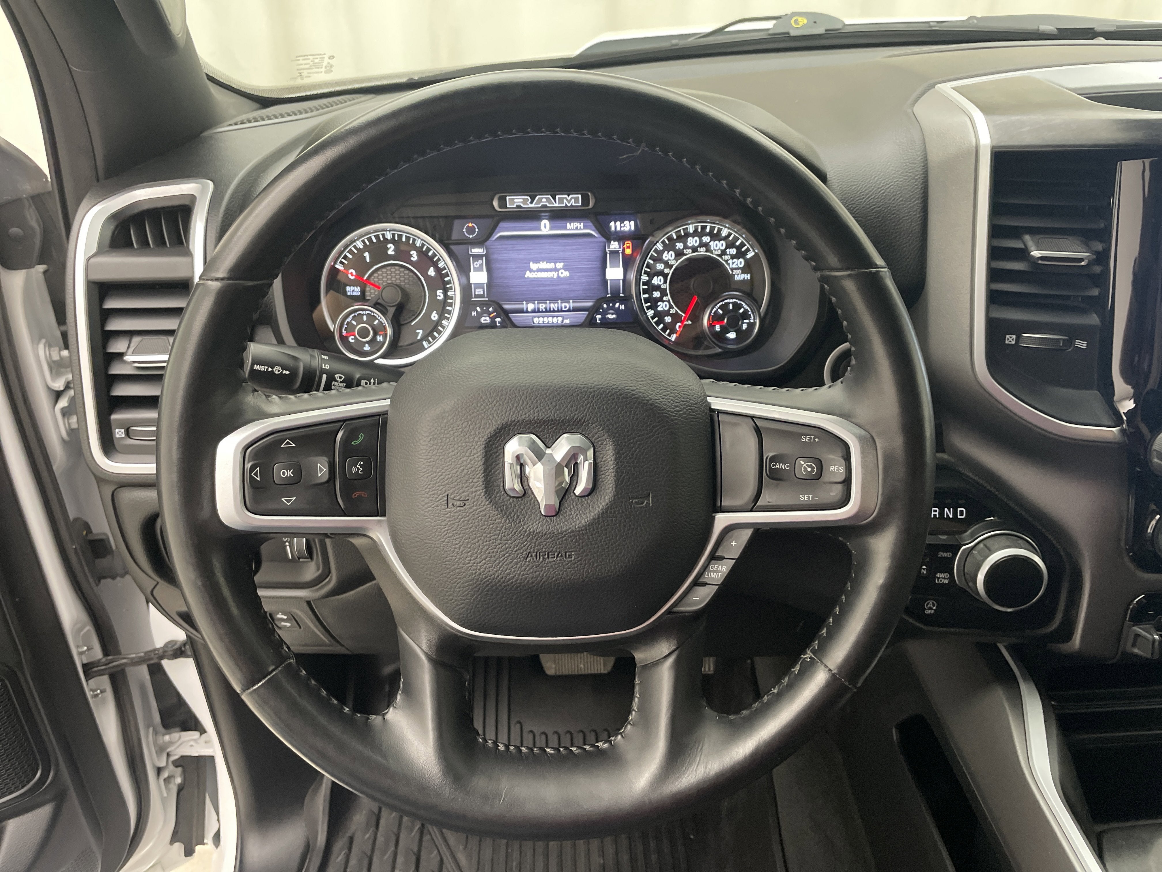 2022 RAM 1500 Big Horn Crew Cab 4x4 5'7' Box