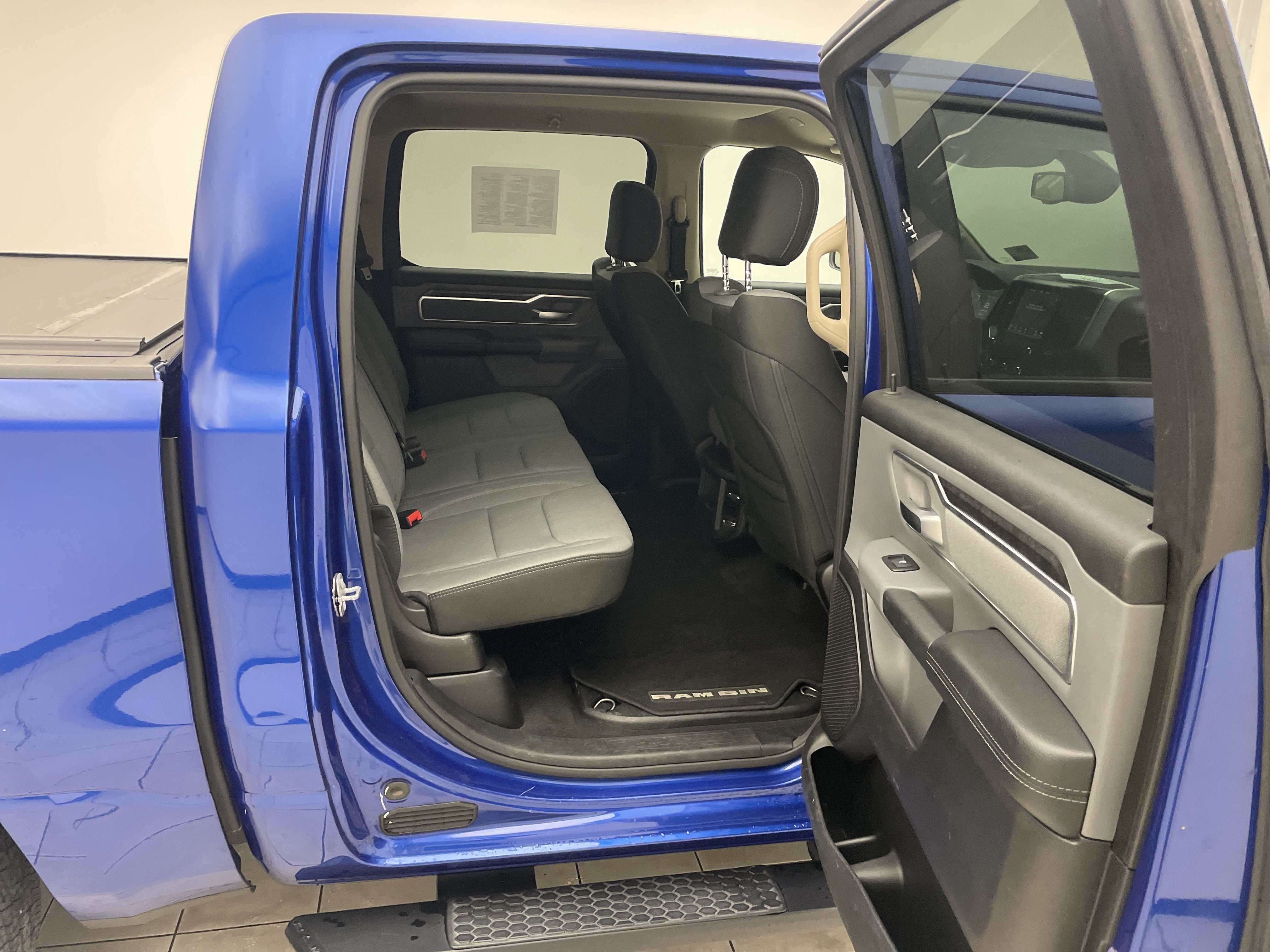 2019 RAM 1500 Big Horn/Lone Star Crew Cab 4x4 5'7' Box