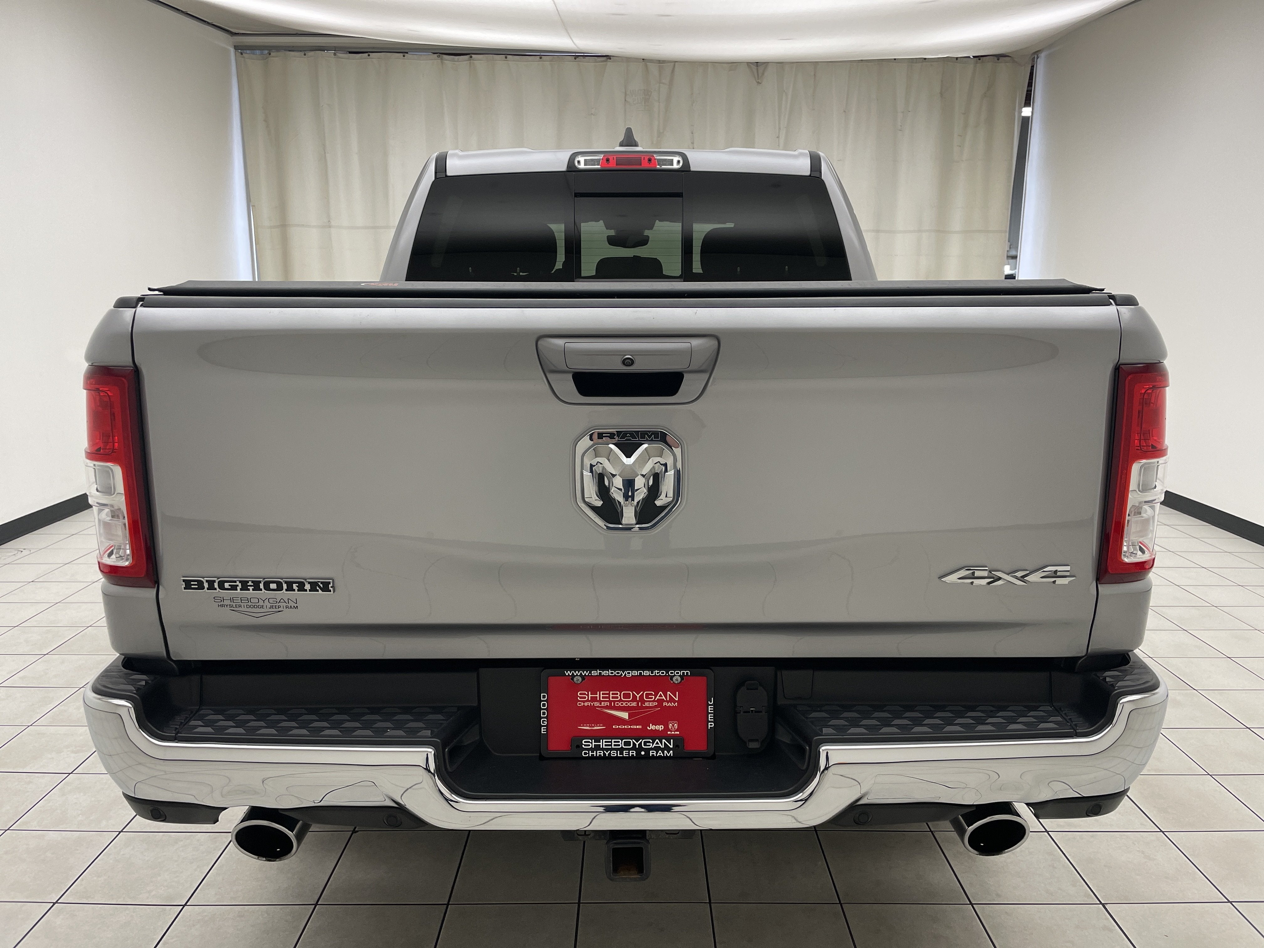 2022 RAM 1500 Big Horn Crew Cab 4x4 5'7' Box