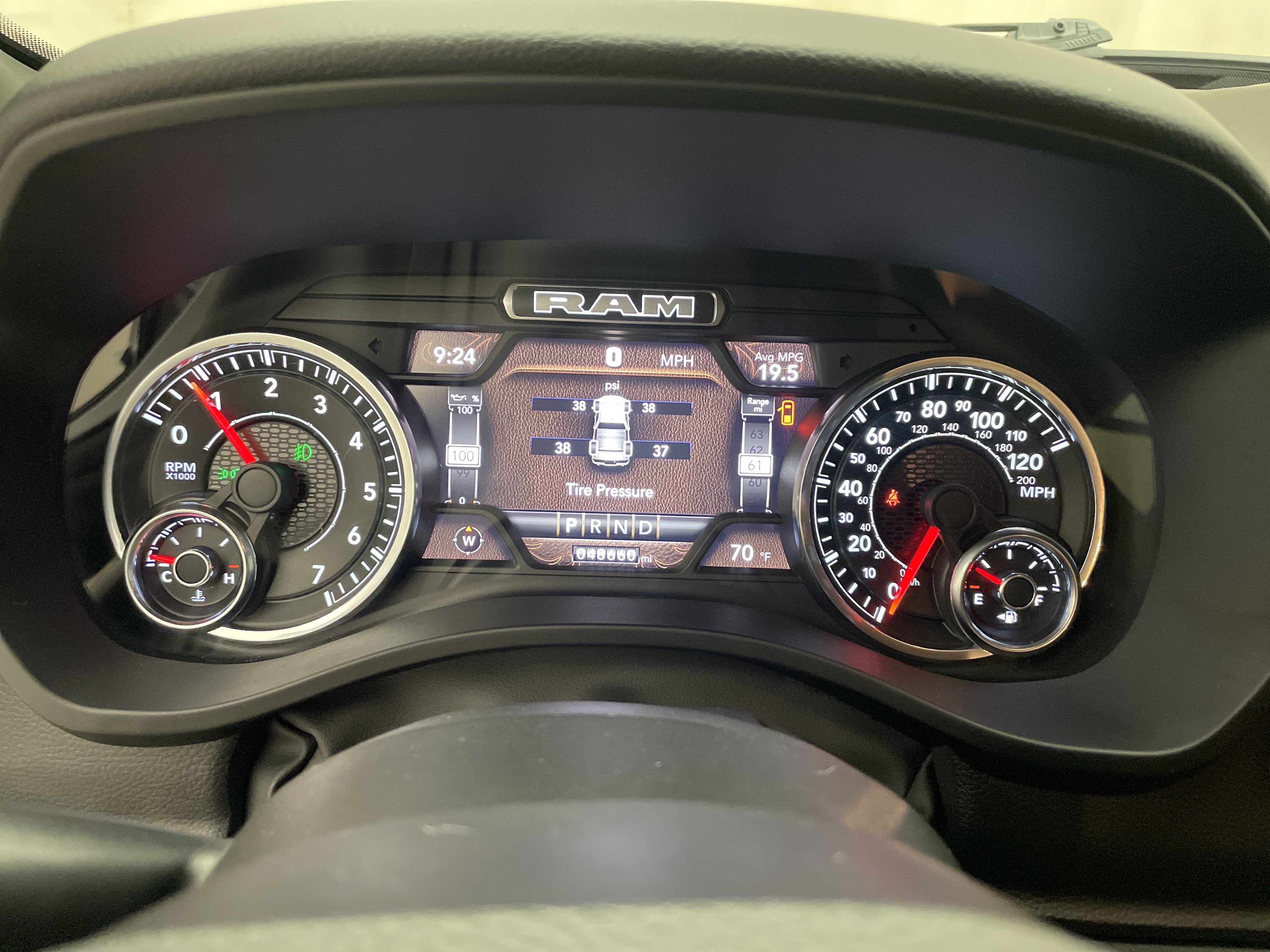 2022 RAM 1500 Big Horn Crew Cab 4x4 5'7' Box