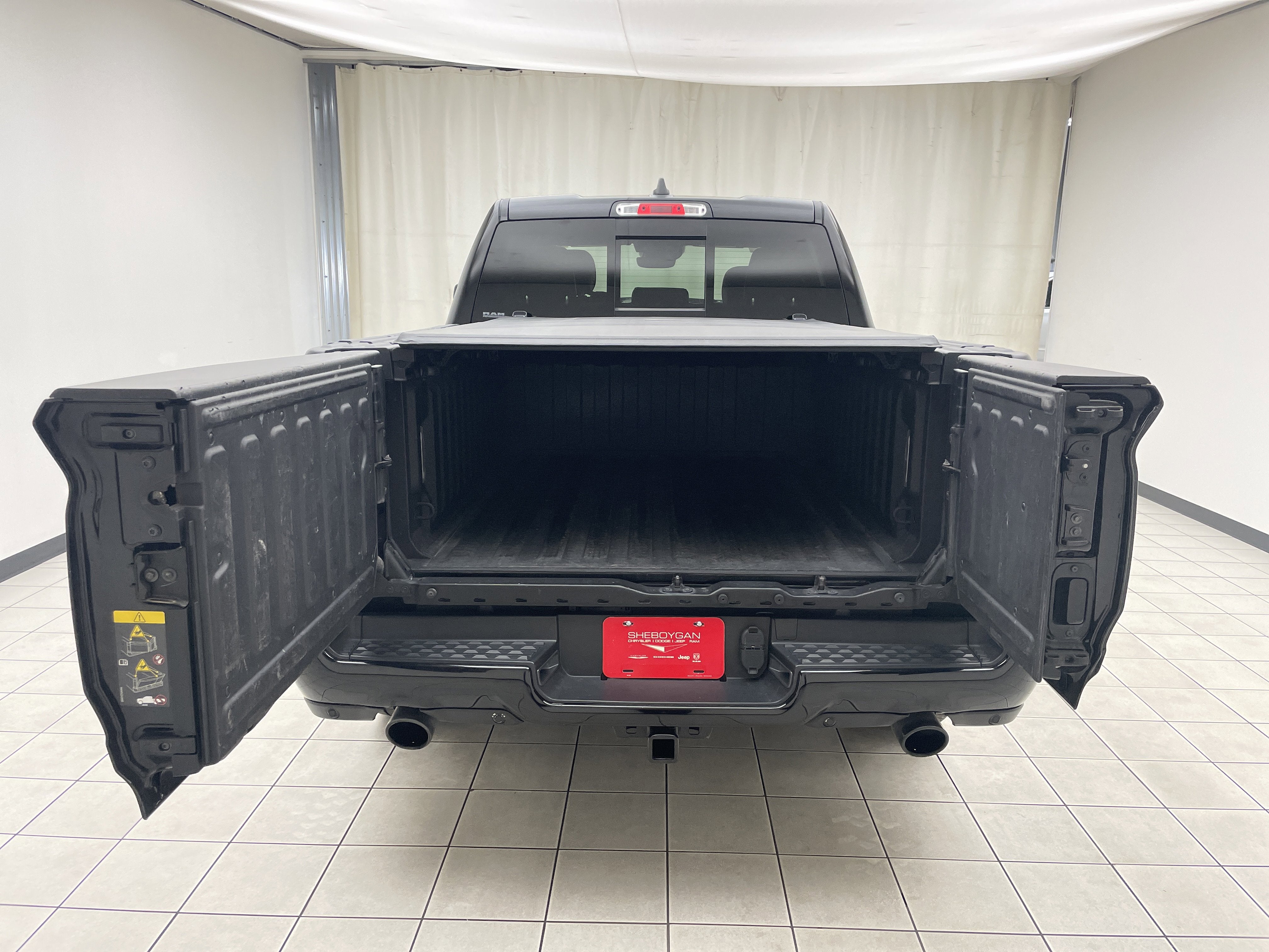 2020 RAM 1500 Limited Crew Cab 4x4 5'7' Box
