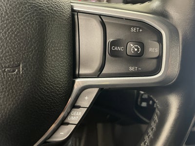 2022 RAM 1500 Laramie Crew Cab 4x4 5'7' Box