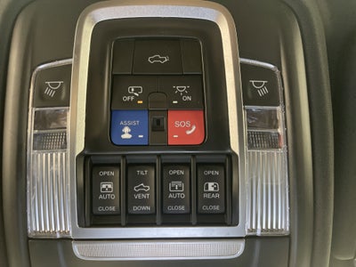 2022 RAM 1500 Laramie Crew Cab 4x4 5'7' Box