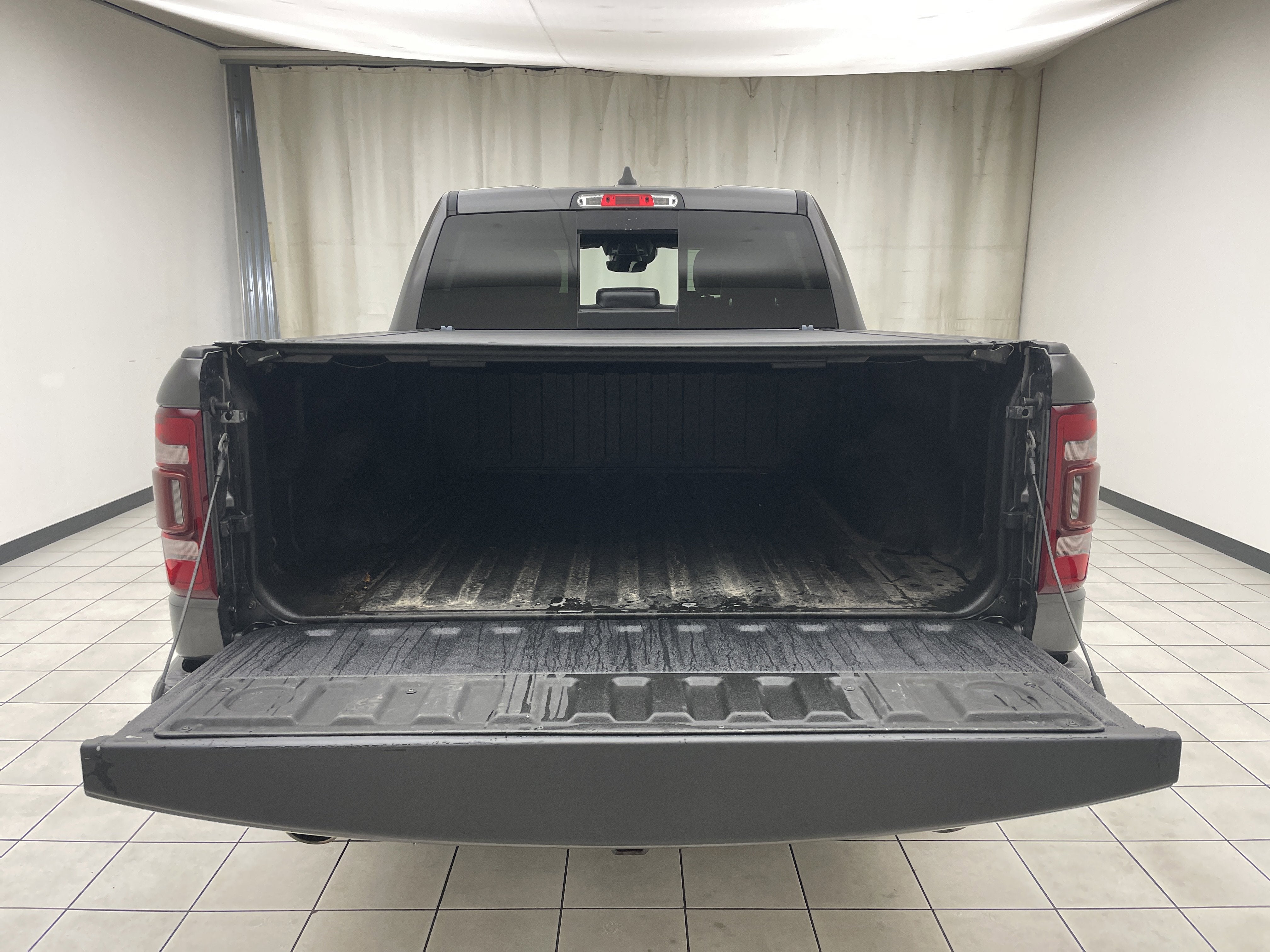 2022 RAM 1500 Laramie Crew Cab 4x4 5'7' Box