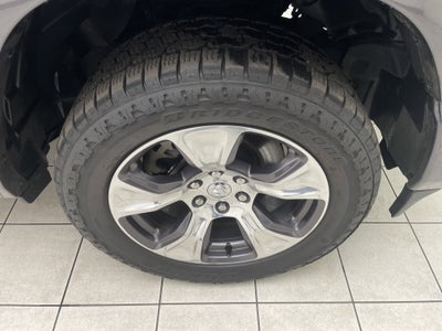 2022 RAM 1500 Laramie Crew Cab 4x4 5'7' Box