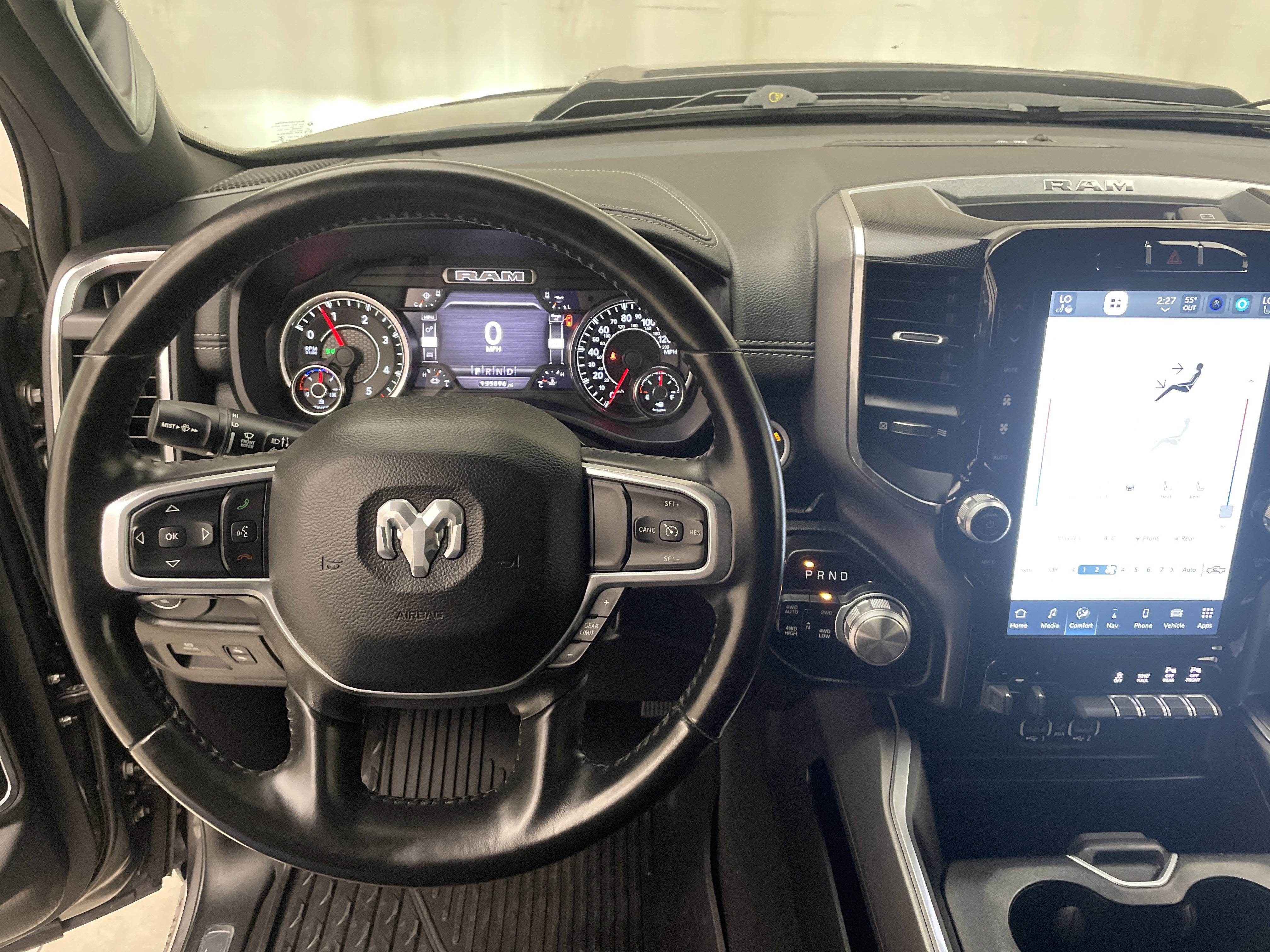 2022 RAM 1500 Laramie Crew Cab 4x4 5'7' Box