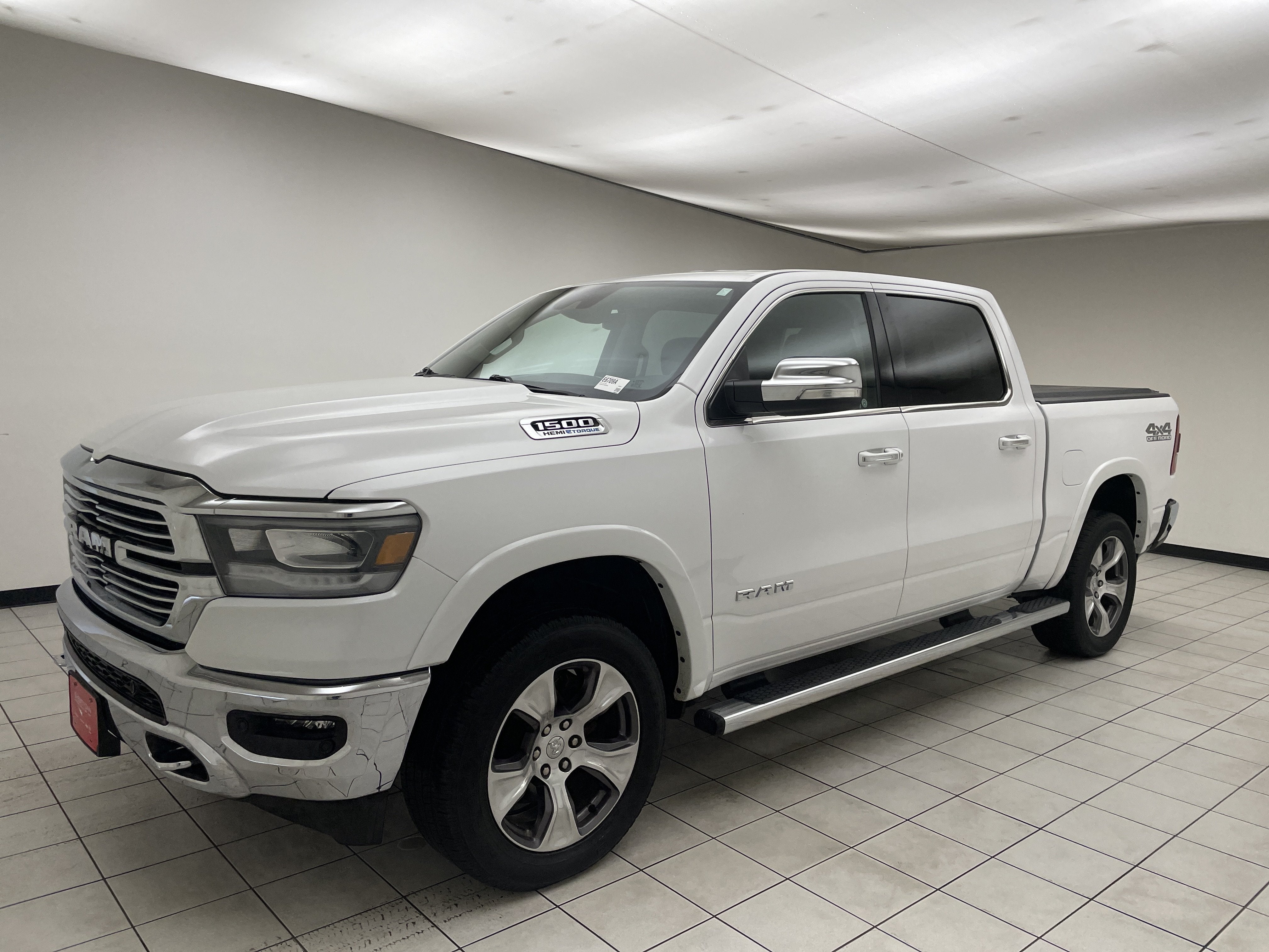 2021 RAM 1500 Laramie Crew Cab 4x4 5'7' Box
