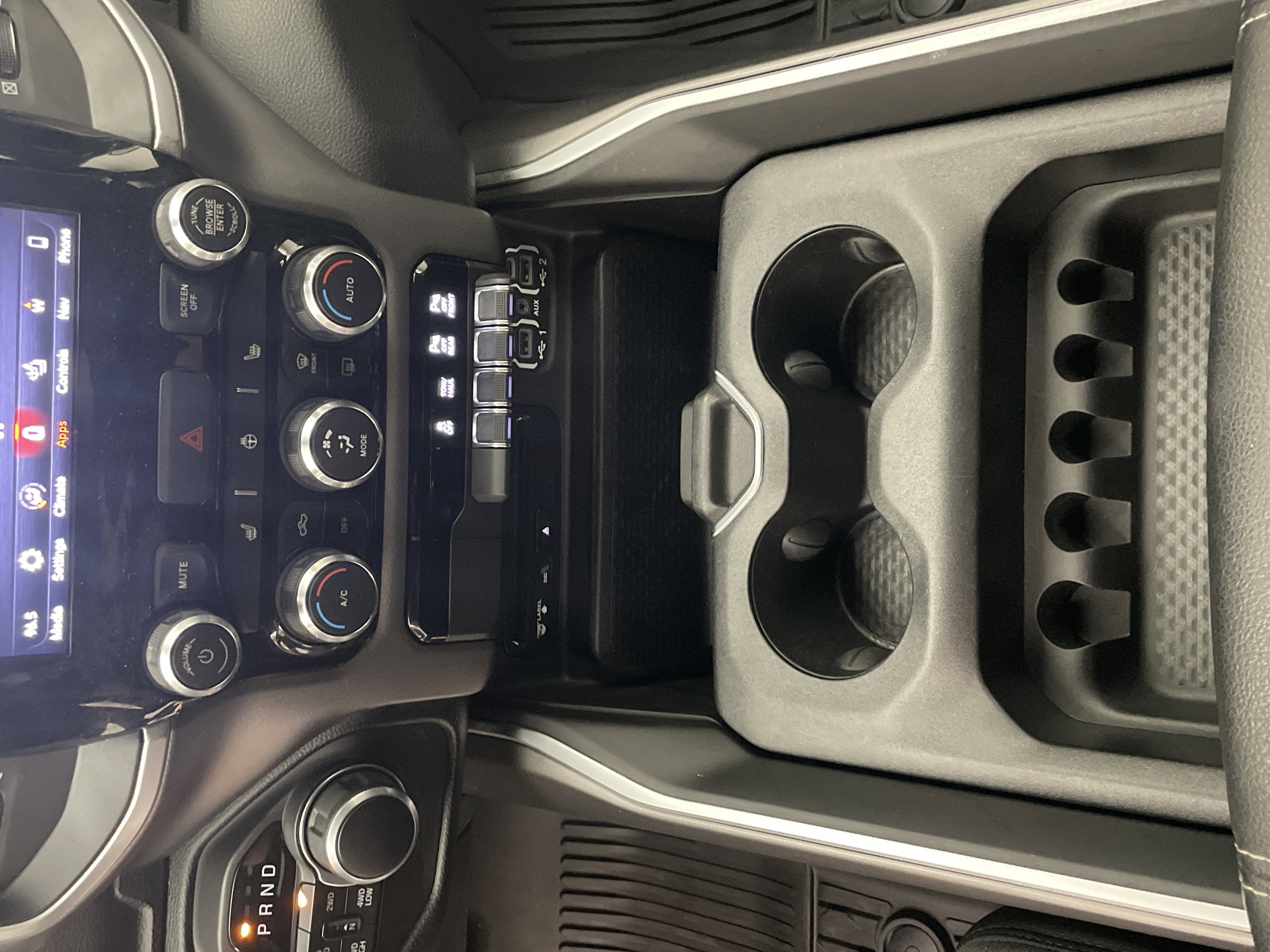 2019 RAM 1500 Big Horn/Lone Star Crew Cab 4x4 6'4' Box