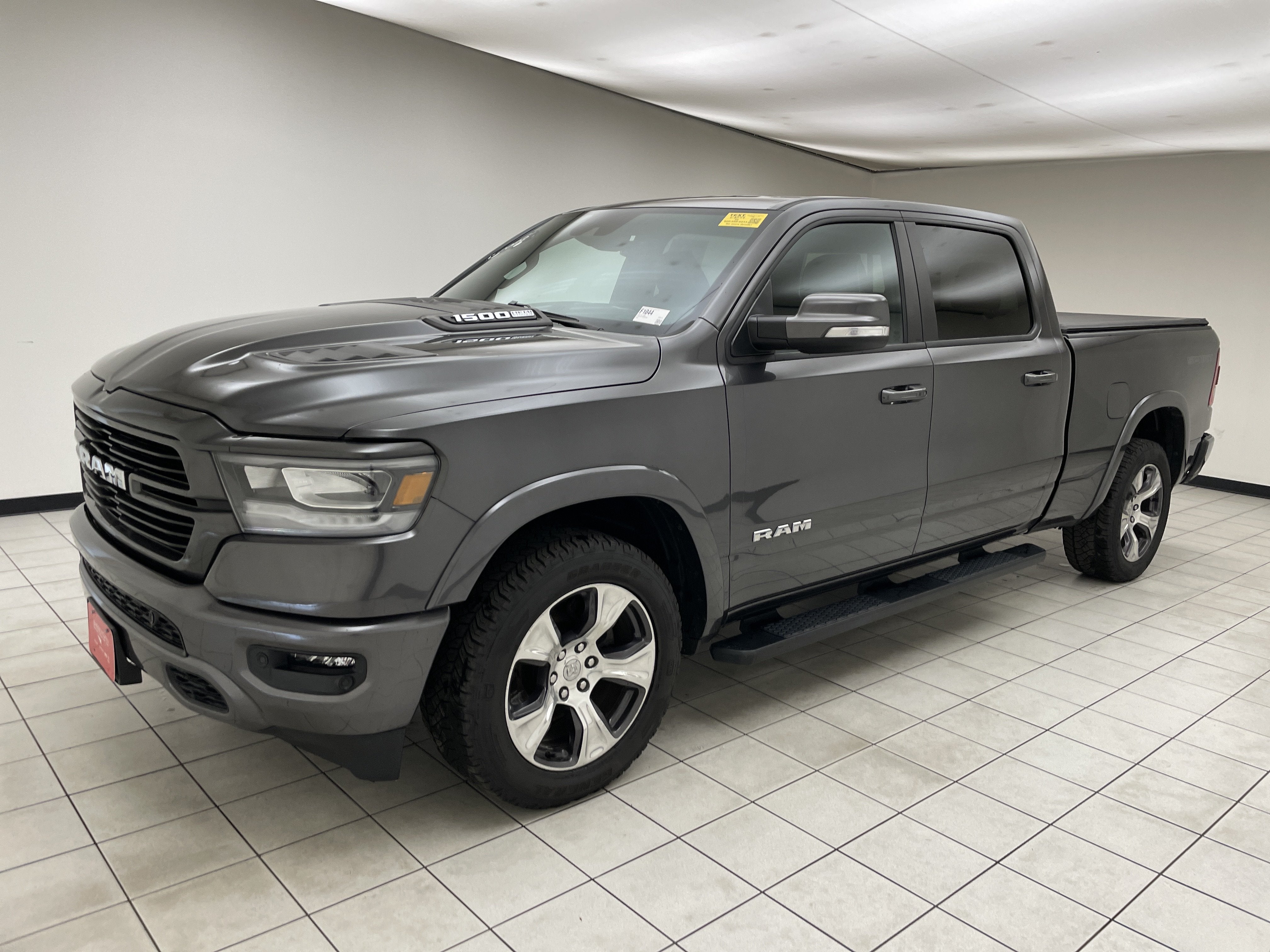 2022 RAM 1500 Laramie Crew Cab 4x4 6'4' Box