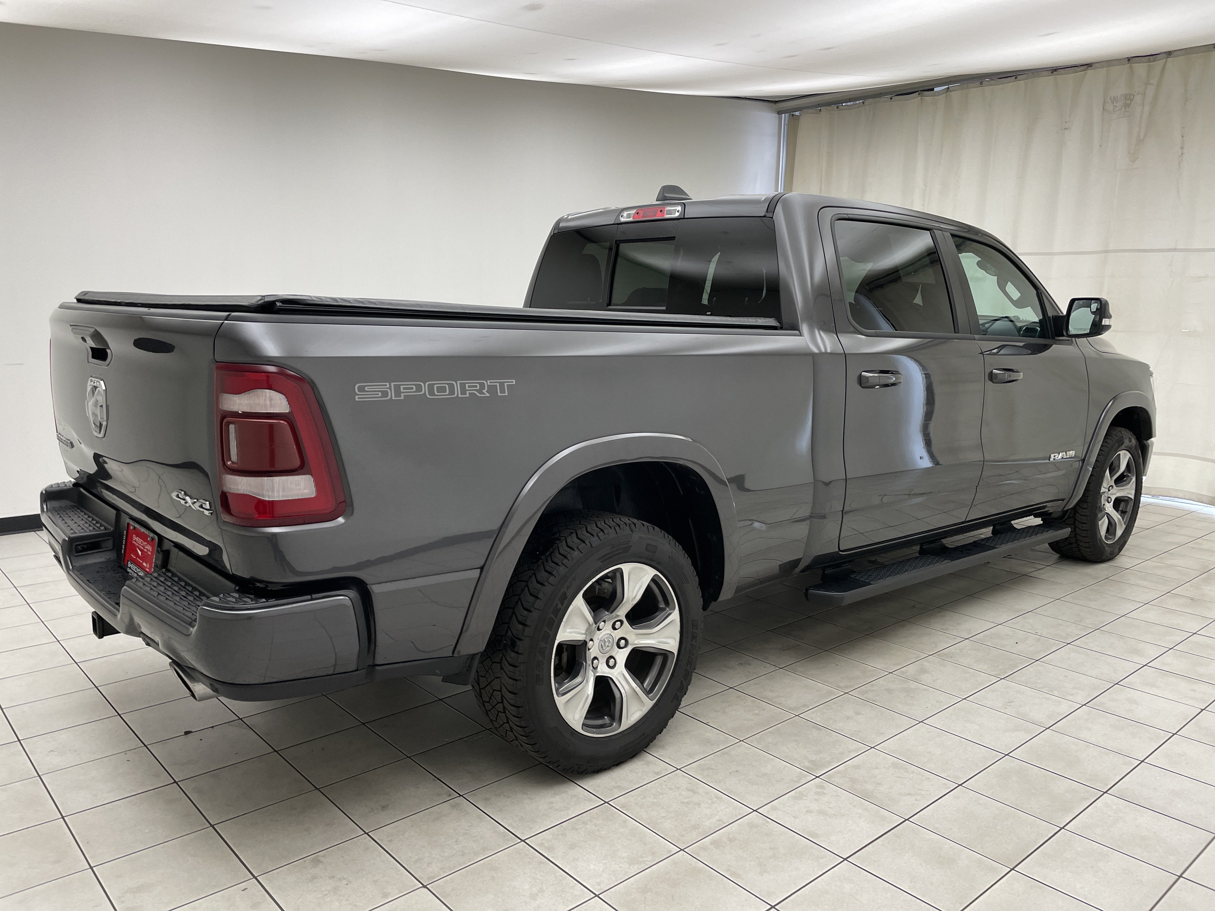 2022 RAM 1500 Laramie Crew Cab 4x4 6'4' Box