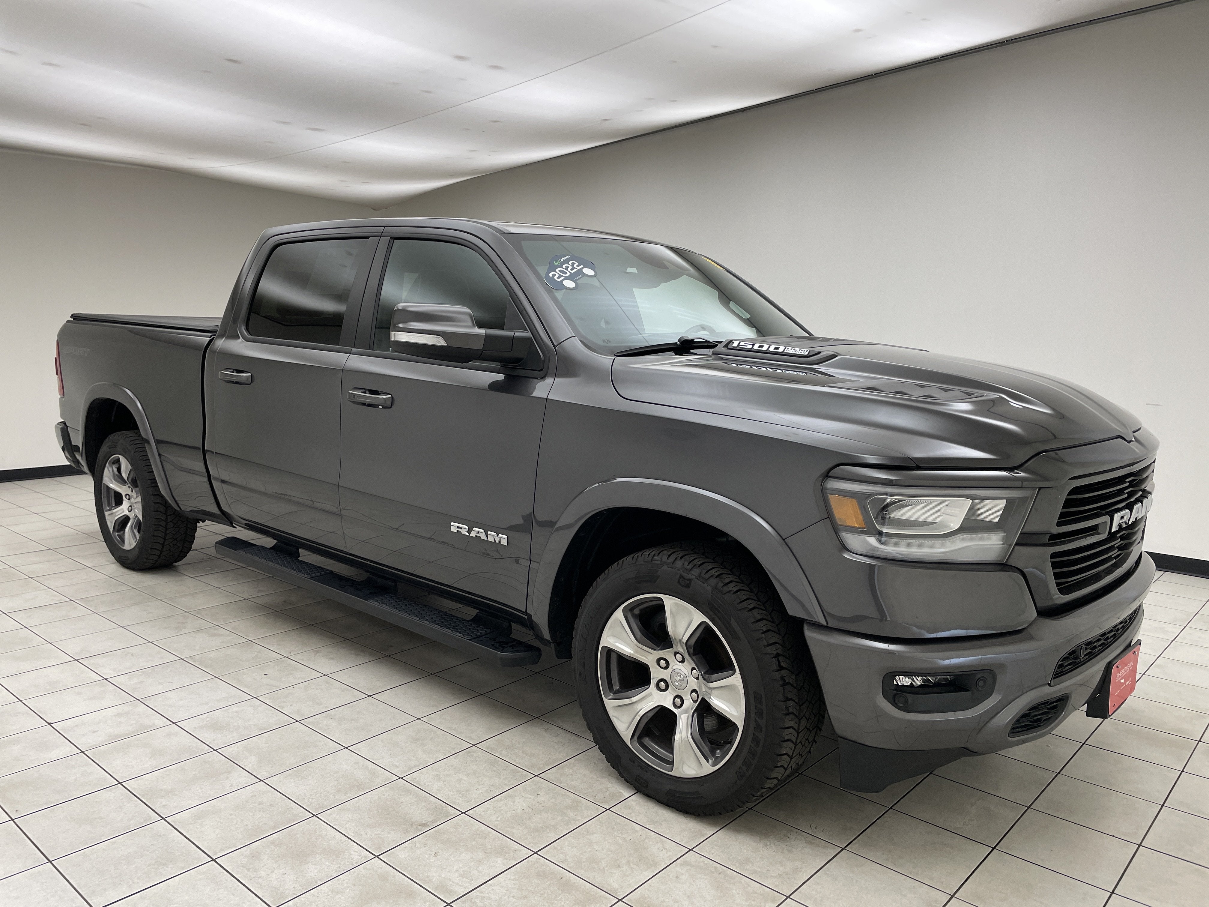 2022 RAM 1500 Laramie Crew Cab 4x4 6'4' Box