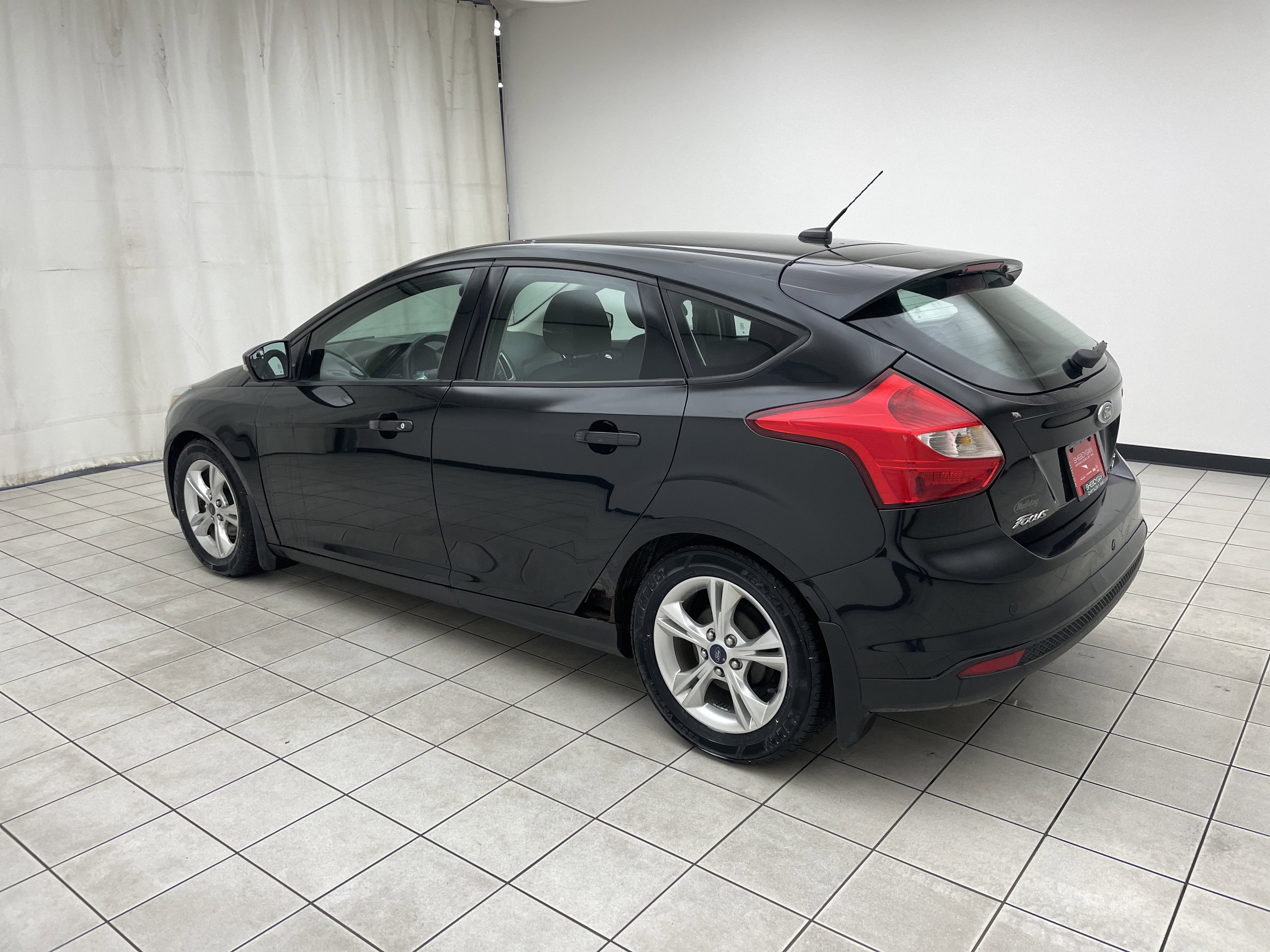 Used 2014 Ford Focus SE with VIN 1FADP3K22EL213881 for sale in Sheboygan, WI