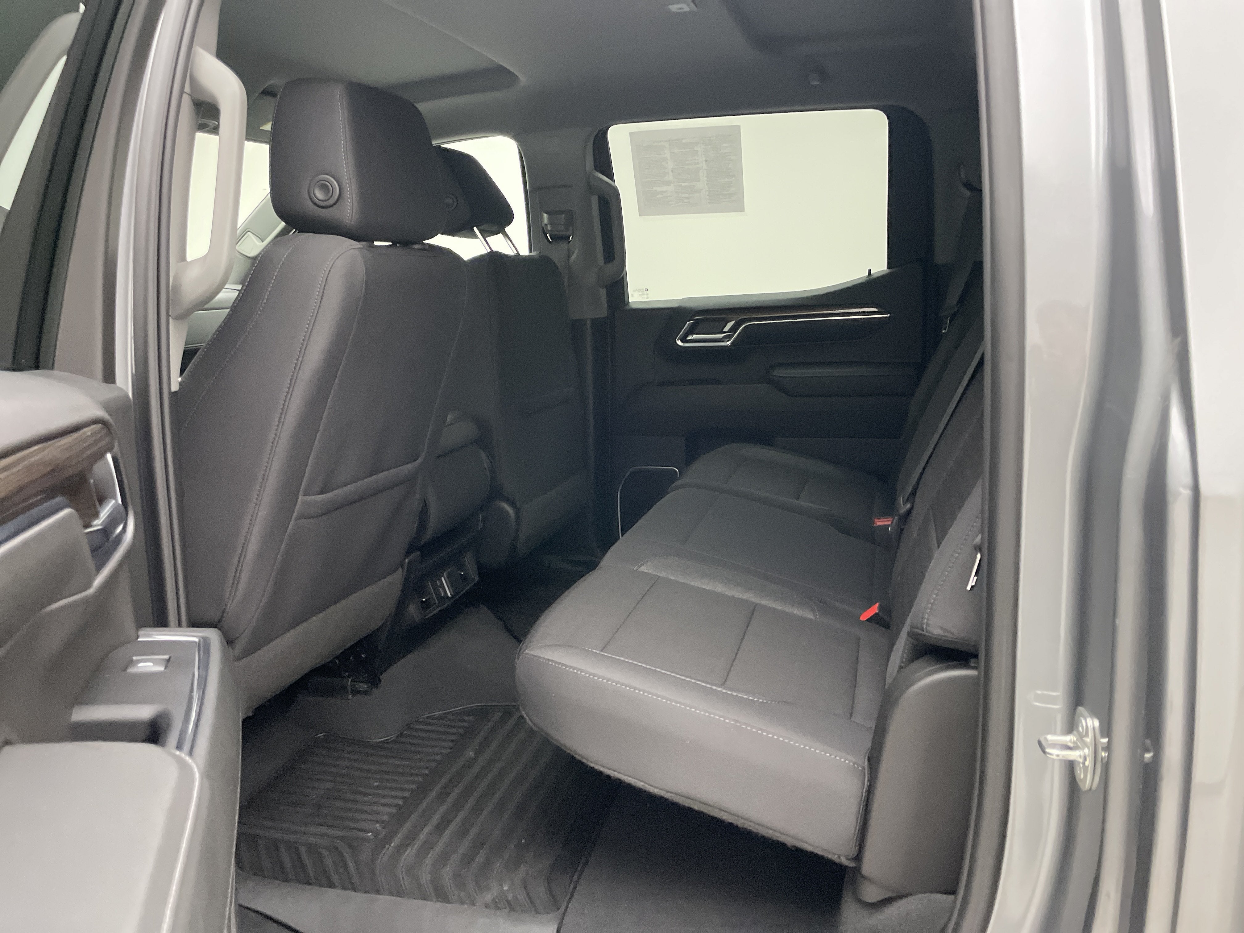 2024 Chevrolet Silverado 1500 4WD Crew Cab Short Bed LT with 2FL