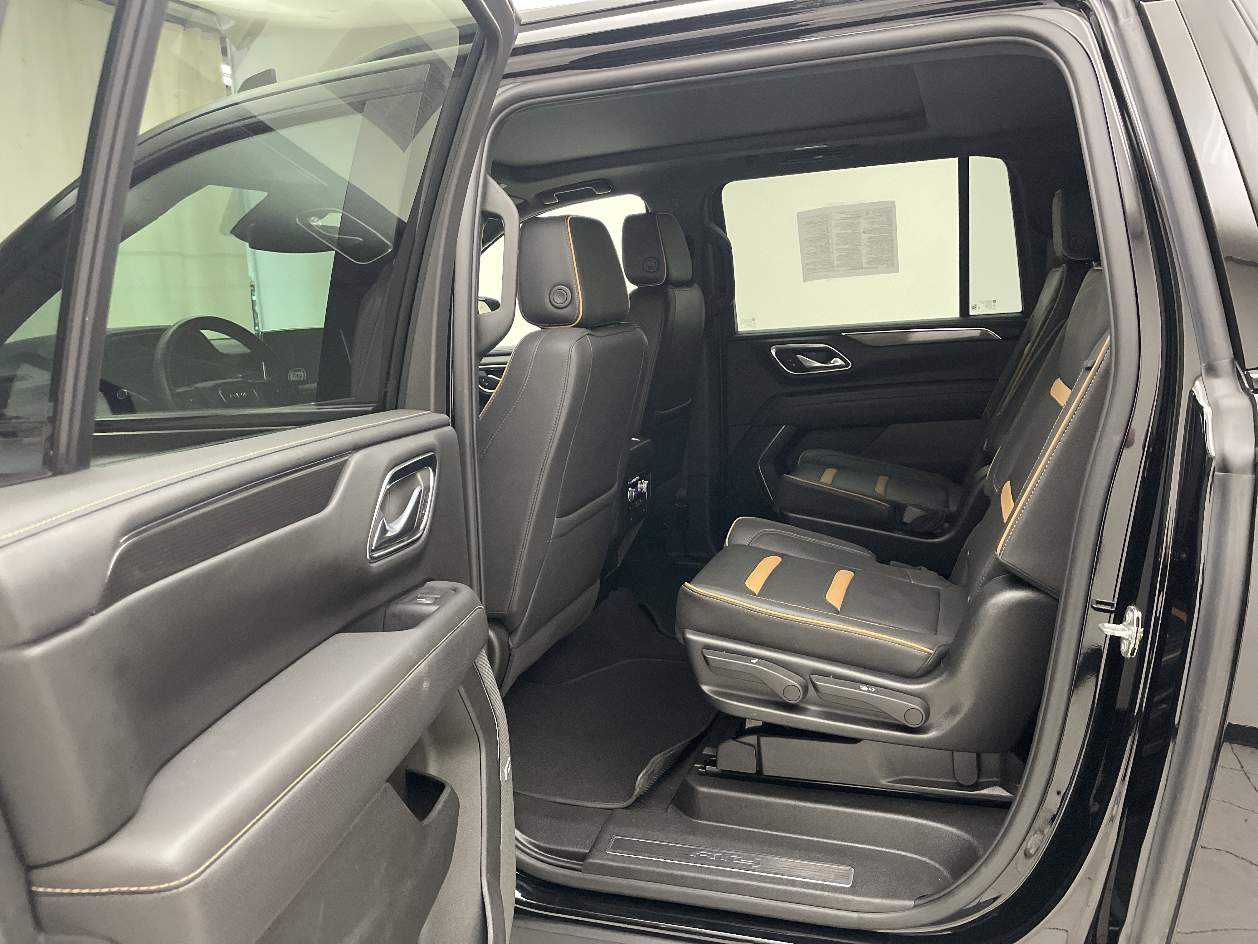 2023 GMC Yukon XL AT4