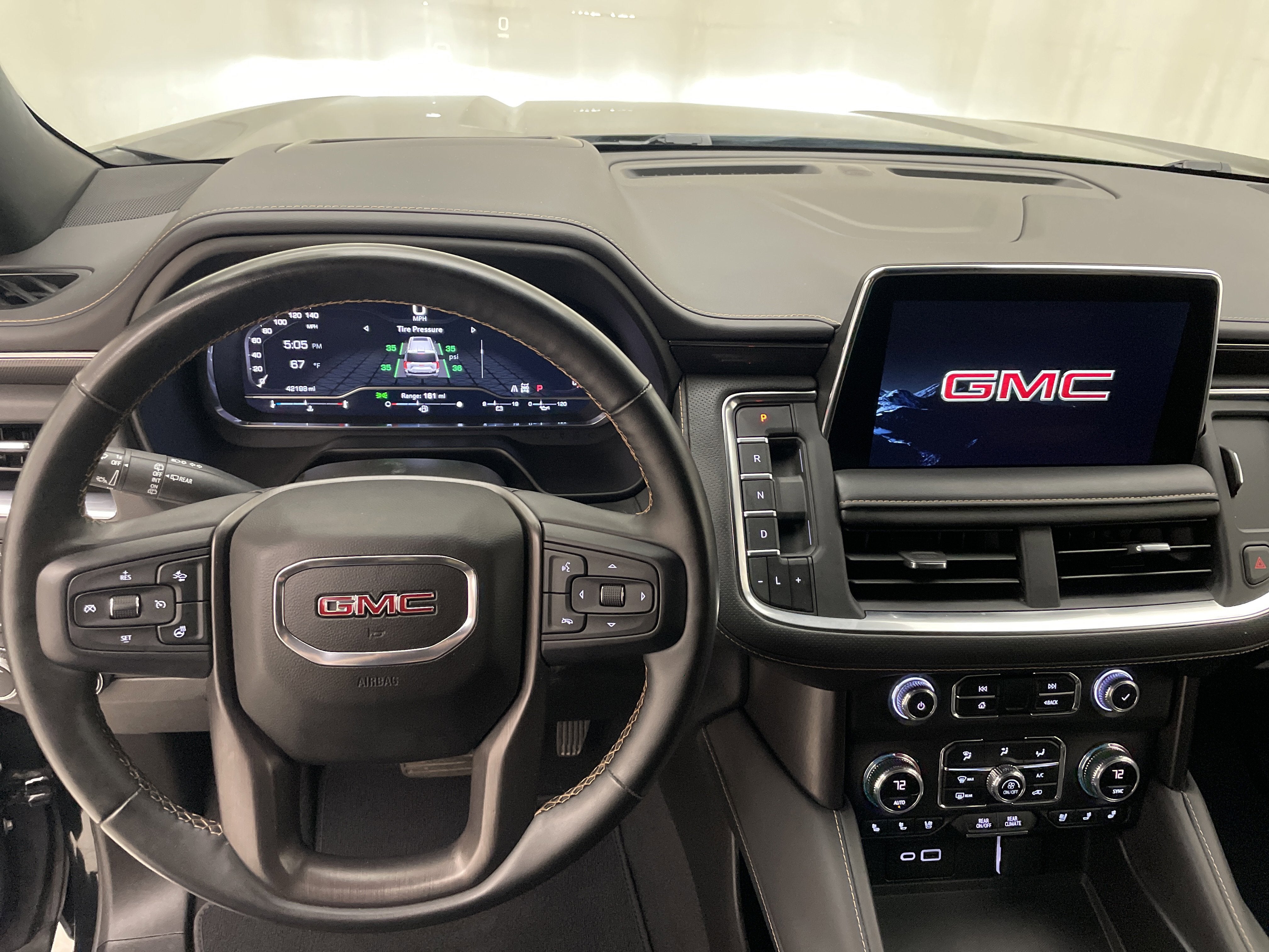2023 GMC Yukon XL AT4