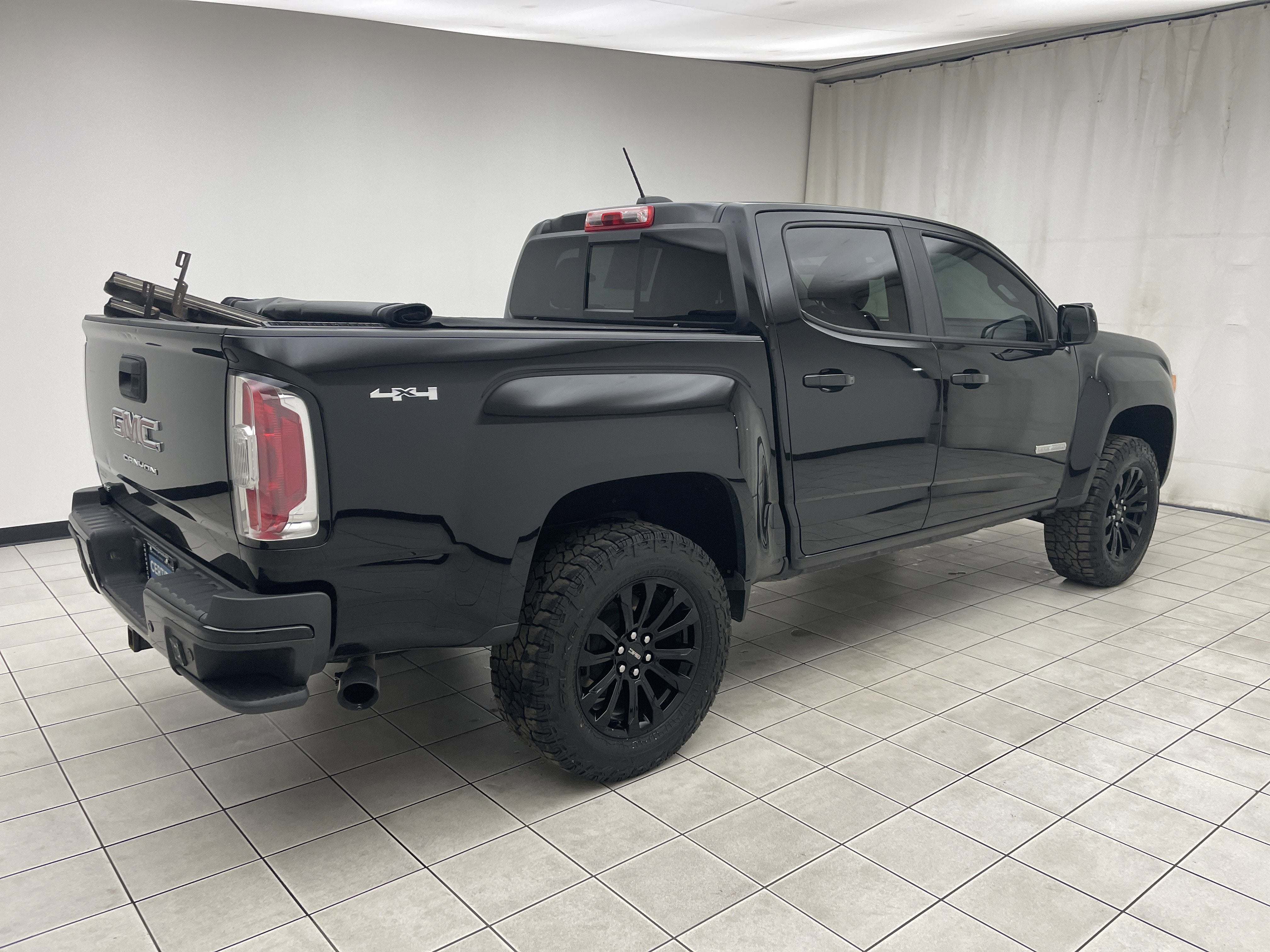 2021 GMC Canyon 4WD Crew Cab Short Box Elevation