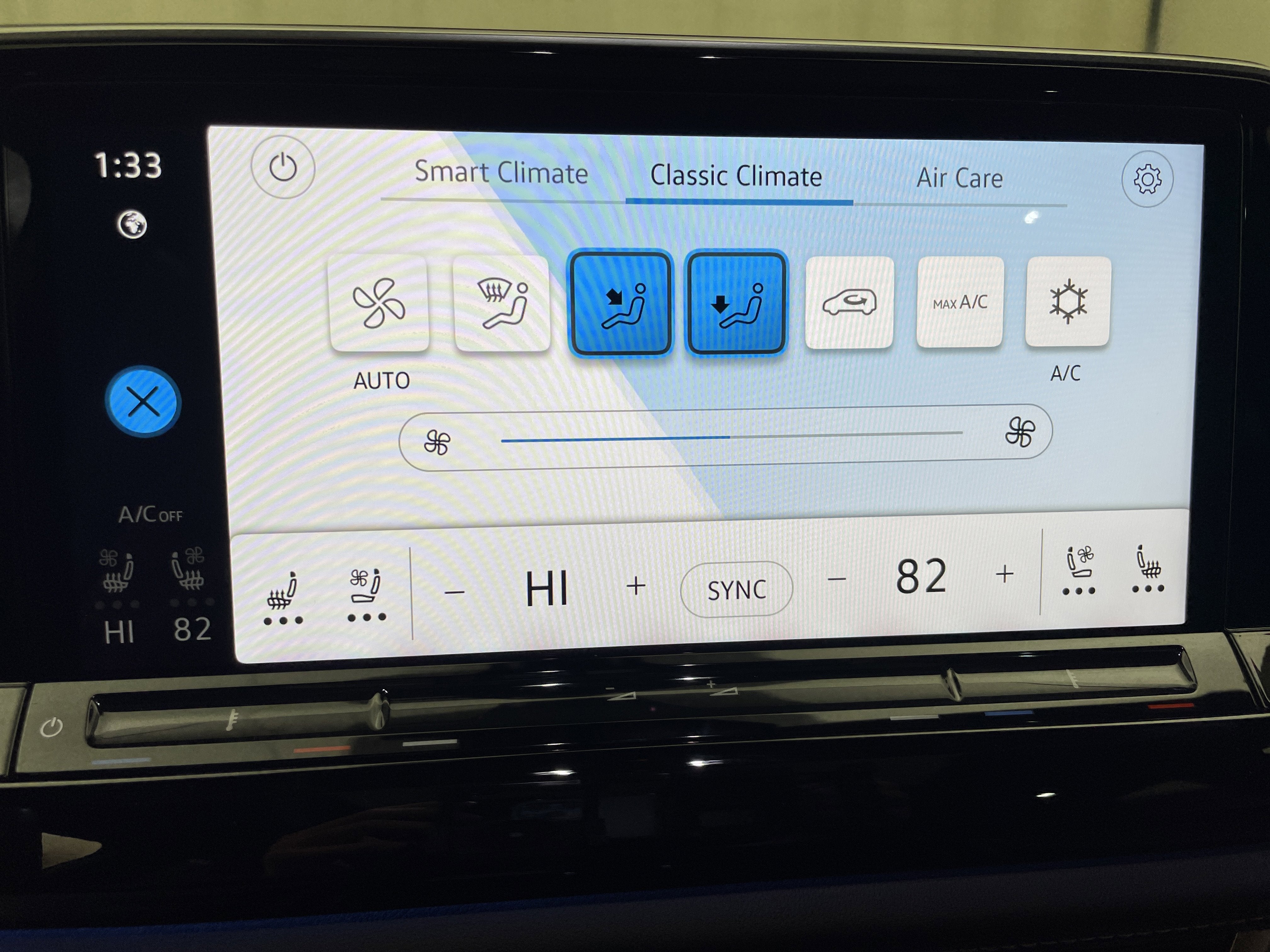 2024 Volkswagen Atlas Cross Sport 2.0T SEL Premium R-Line