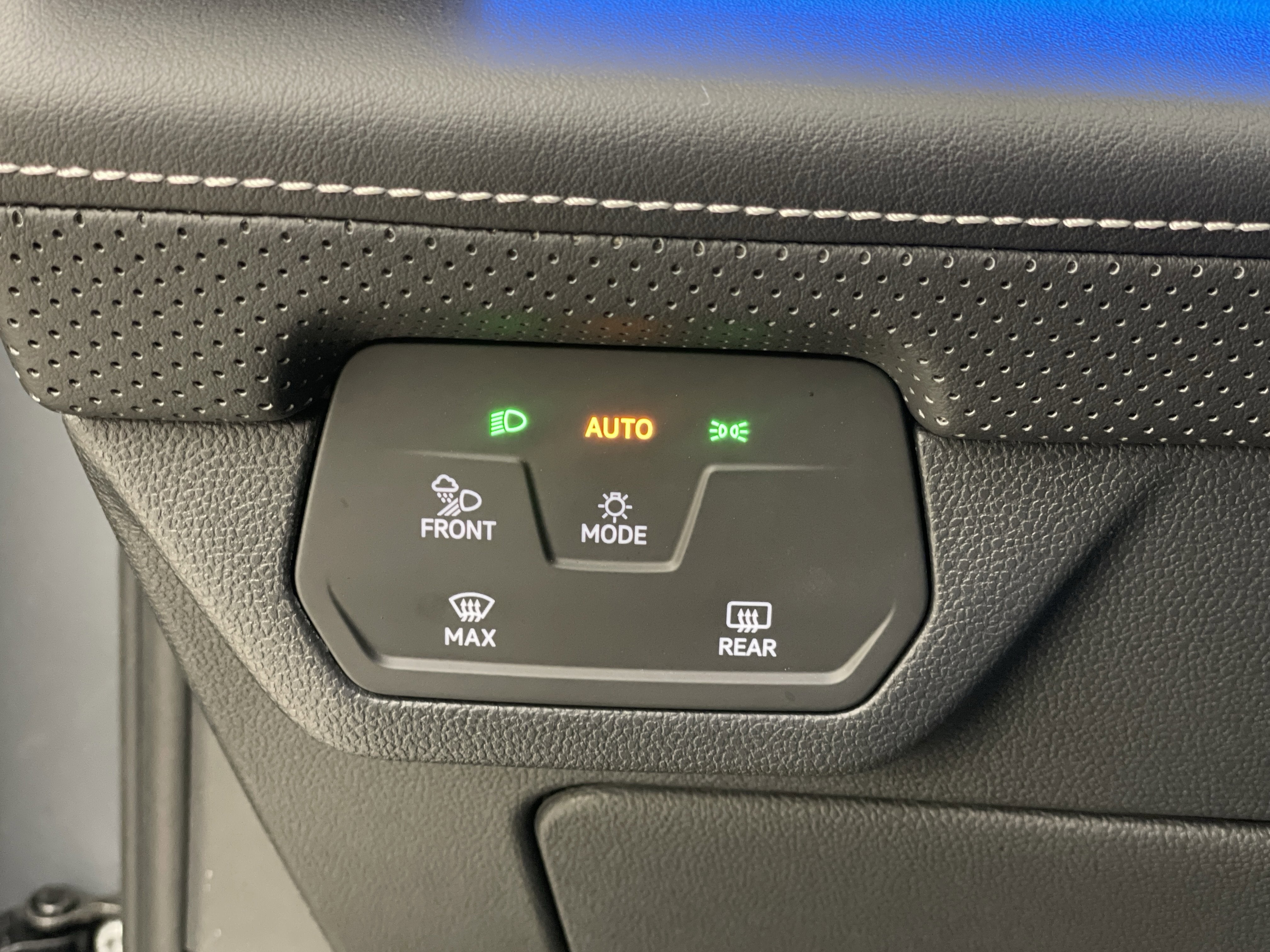 2024 Volkswagen Atlas Cross Sport 2.0T SEL Premium R-Line