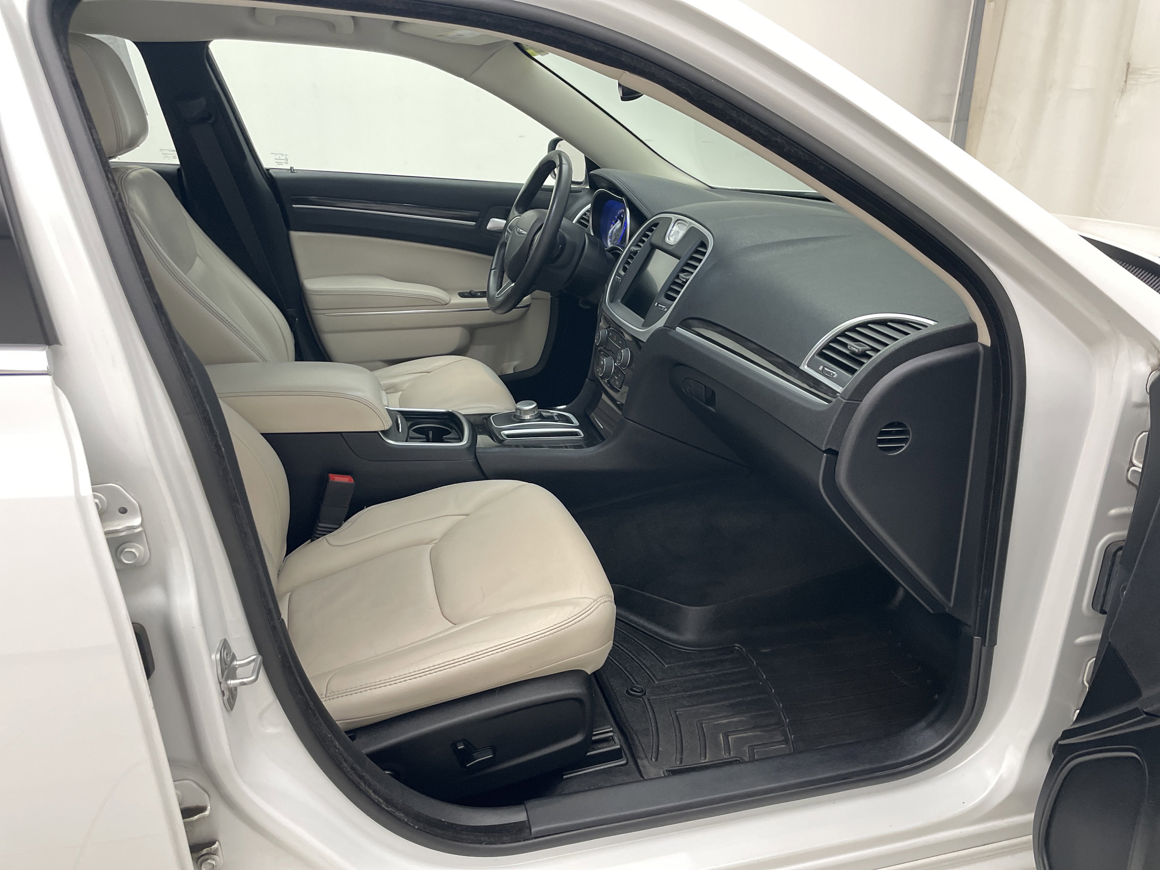 2015 Chrysler 300 Limited