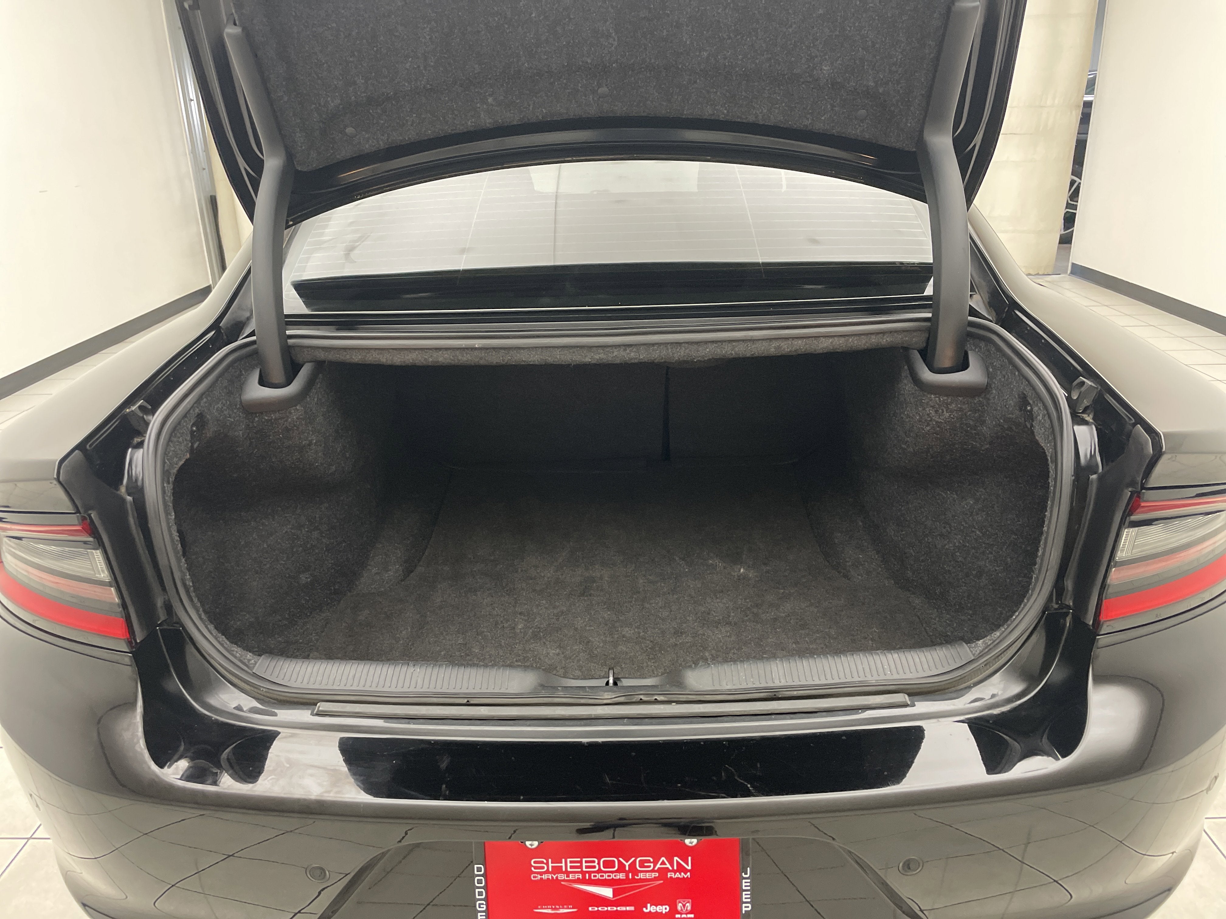 2018 Dodge Charger SXT Plus RWD