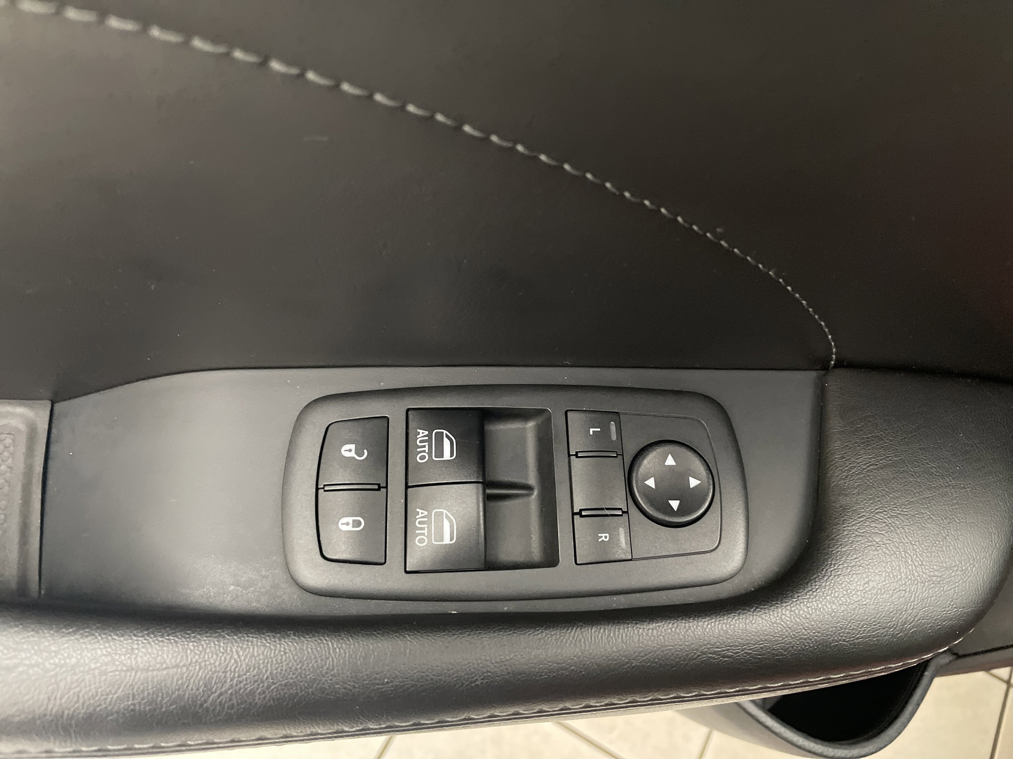 2018 Dodge Challenger SXT Plus