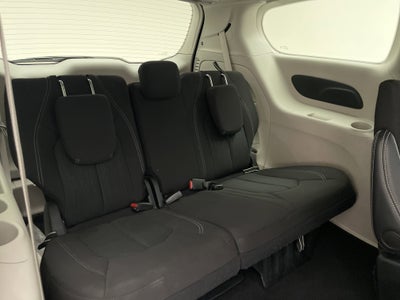 2024 Chrysler Voyager LX