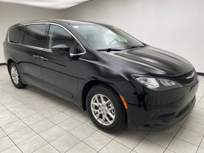 2024 Chrysler Voyager LX