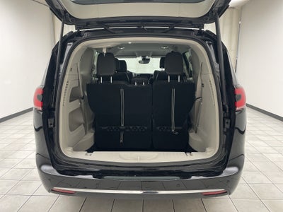 2024 Chrysler Pacifica Touring L AWD