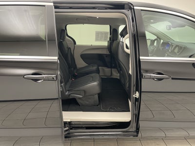 2024 Chrysler Pacifica Touring L AWD