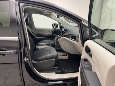 2024 Chrysler Pacifica Touring L AWD