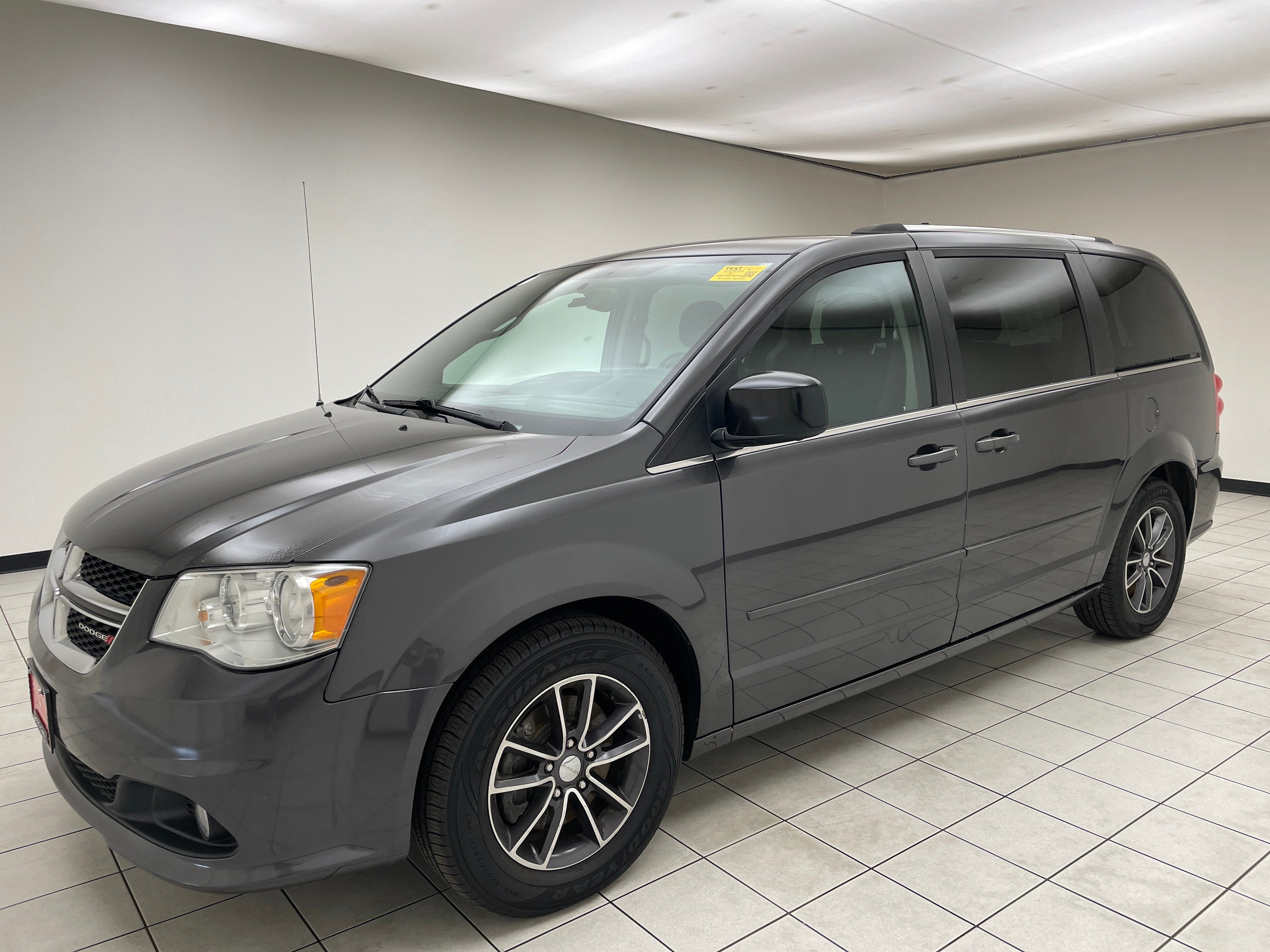 2017 Dodge Grand Caravan SXT's photo