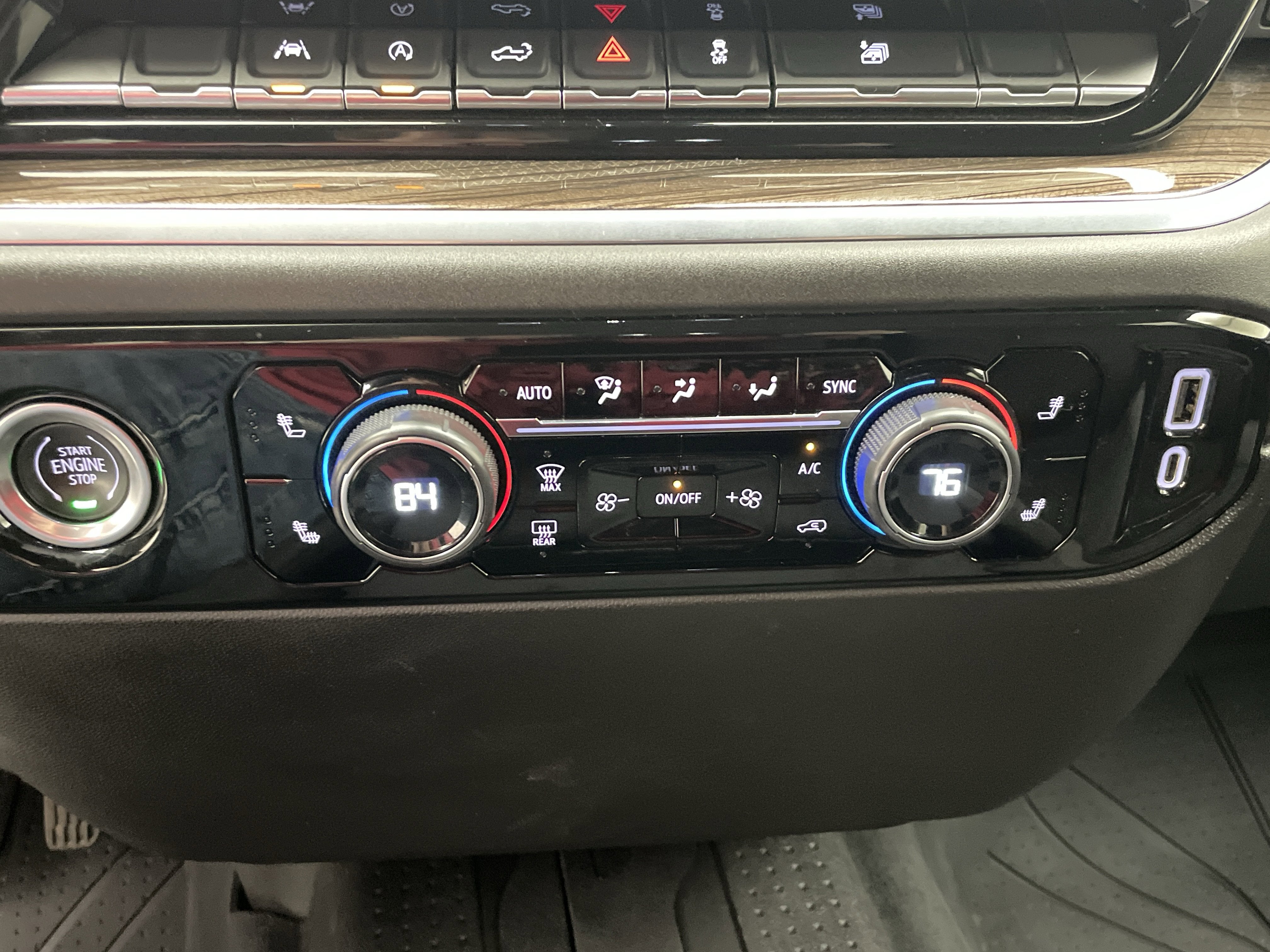 2022 Chevrolet Silverado 1500 4WD Crew Cab Standard Bed LT