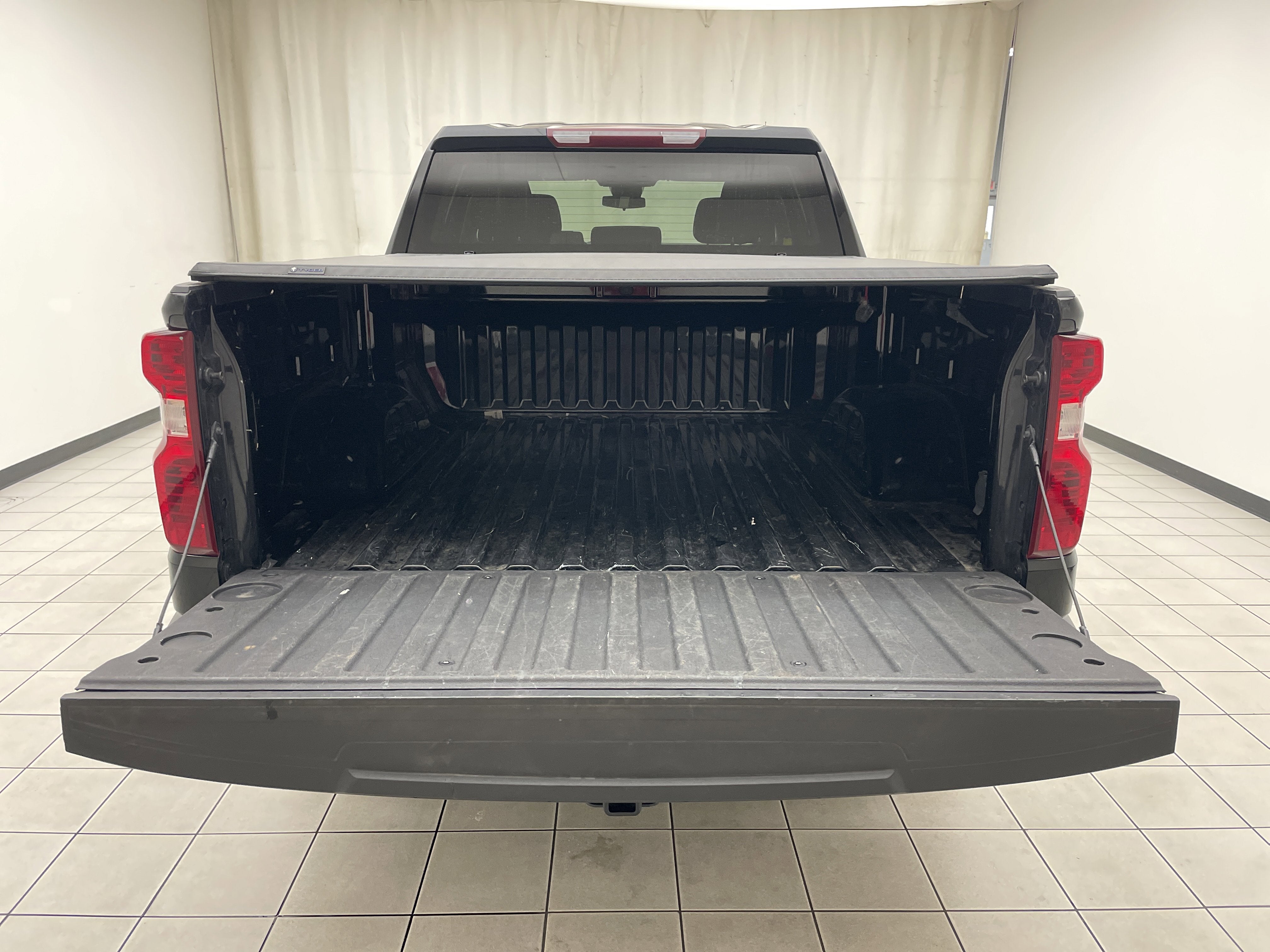 2022 Chevrolet Silverado 1500 4WD Crew Cab Standard Bed LT