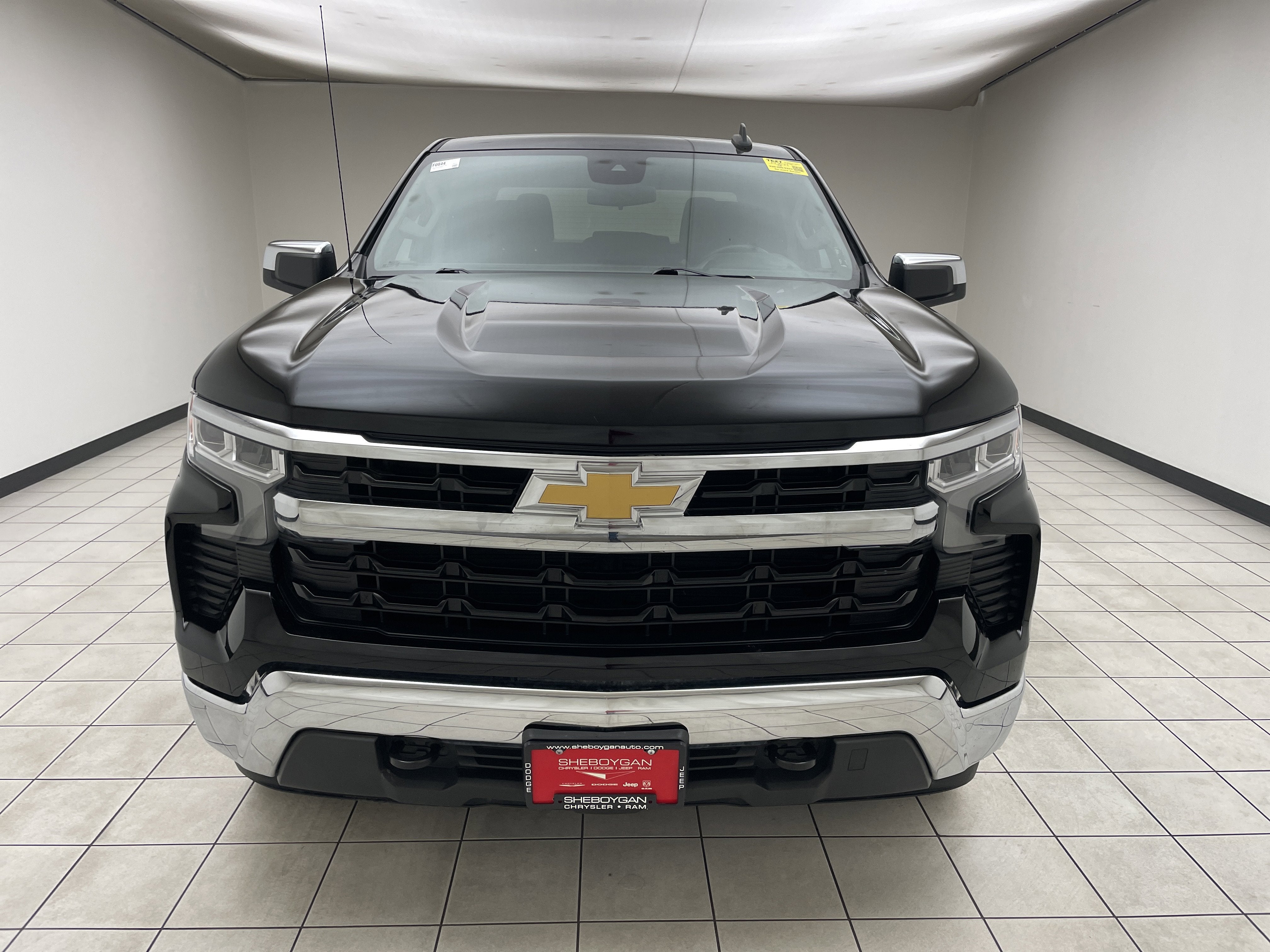 2022 Chevrolet Silverado 1500 4WD Crew Cab Standard Bed LT