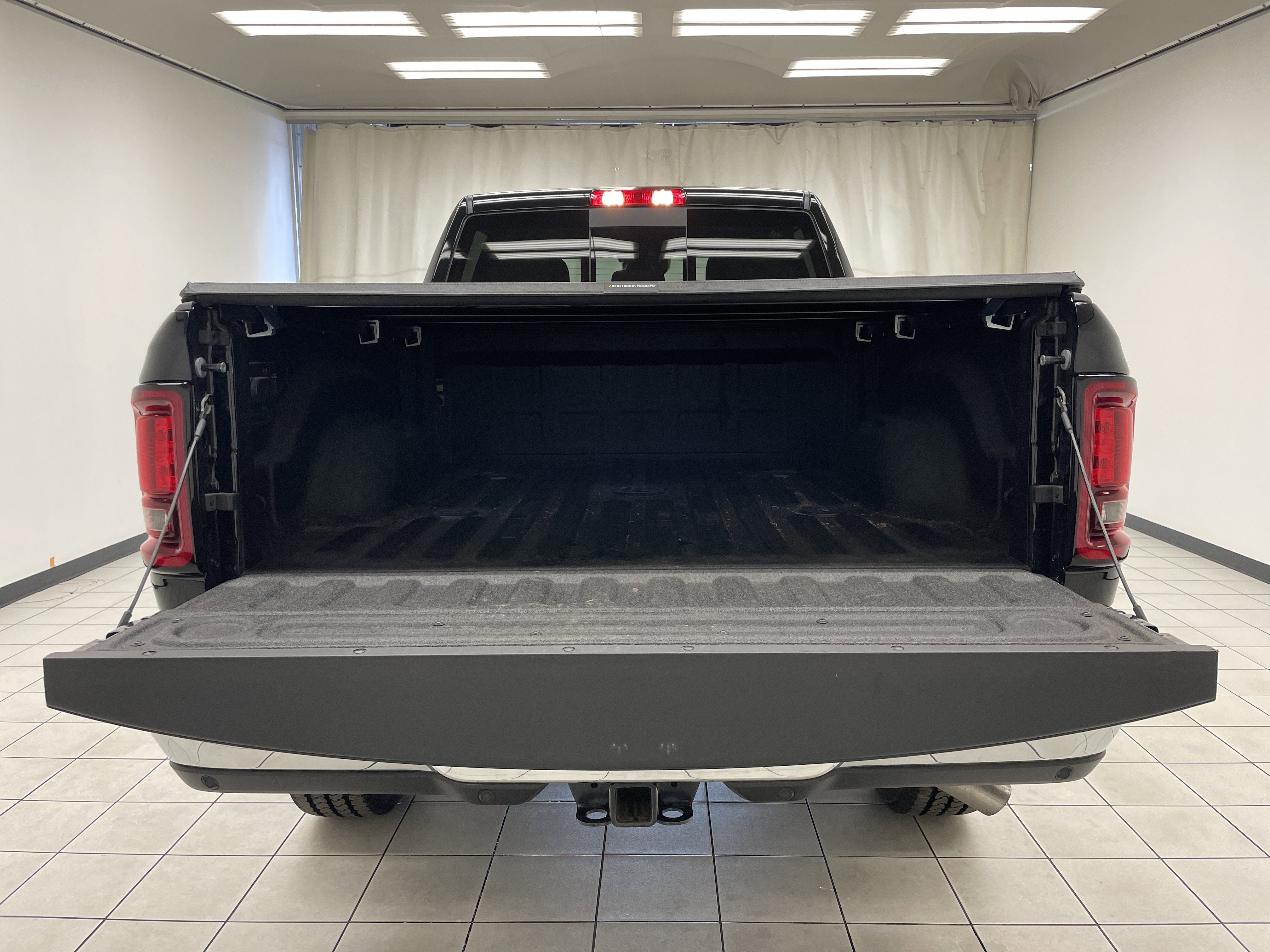 2025 RAM 2500 Tradesman Crew Cab 4x4 6'4' Box
