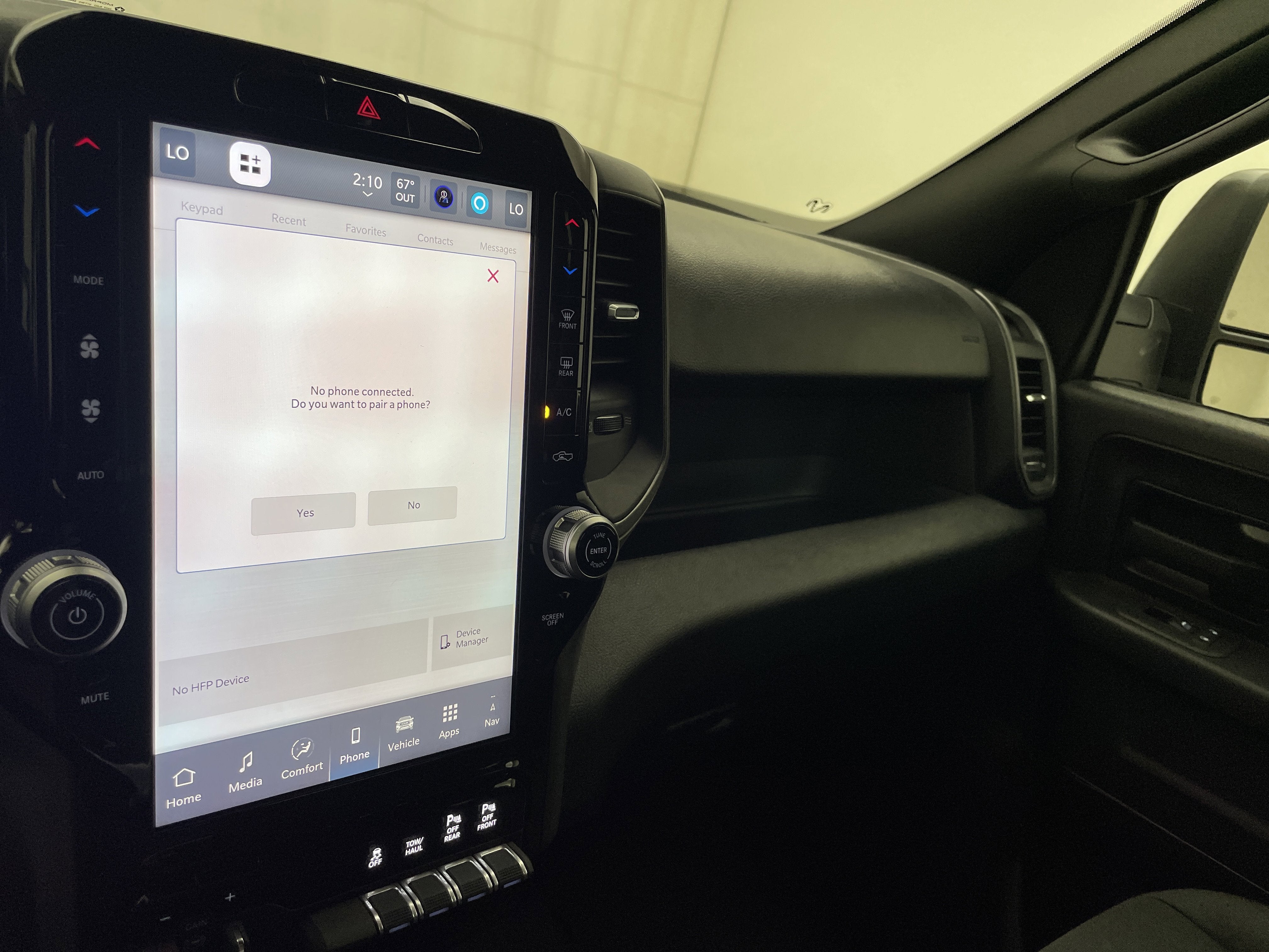 2025 RAM 2500 Tradesman Crew Cab 4x4 6'4' Box