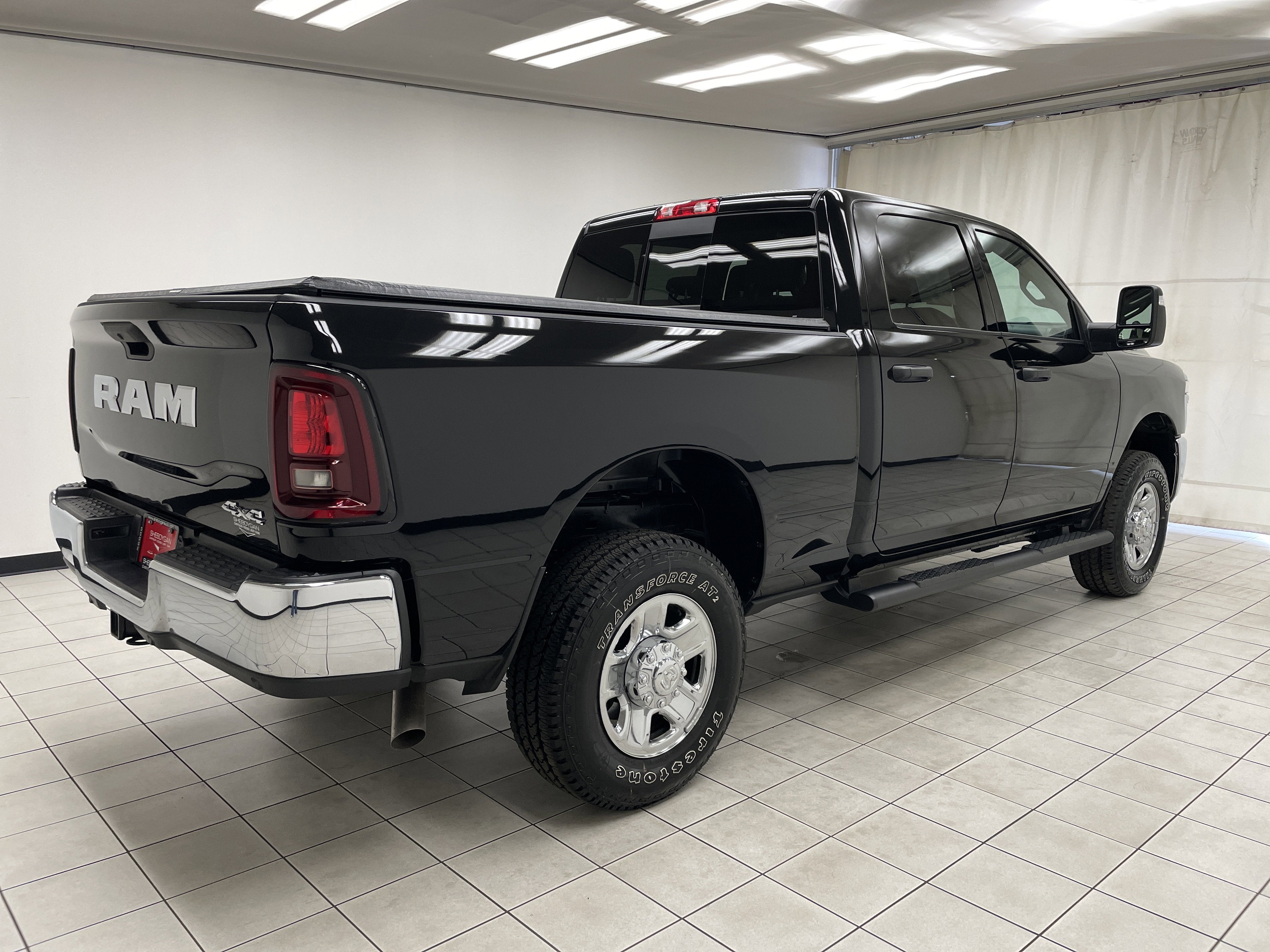 2025 RAM 2500 Tradesman Crew Cab 4x4 6'4' Box