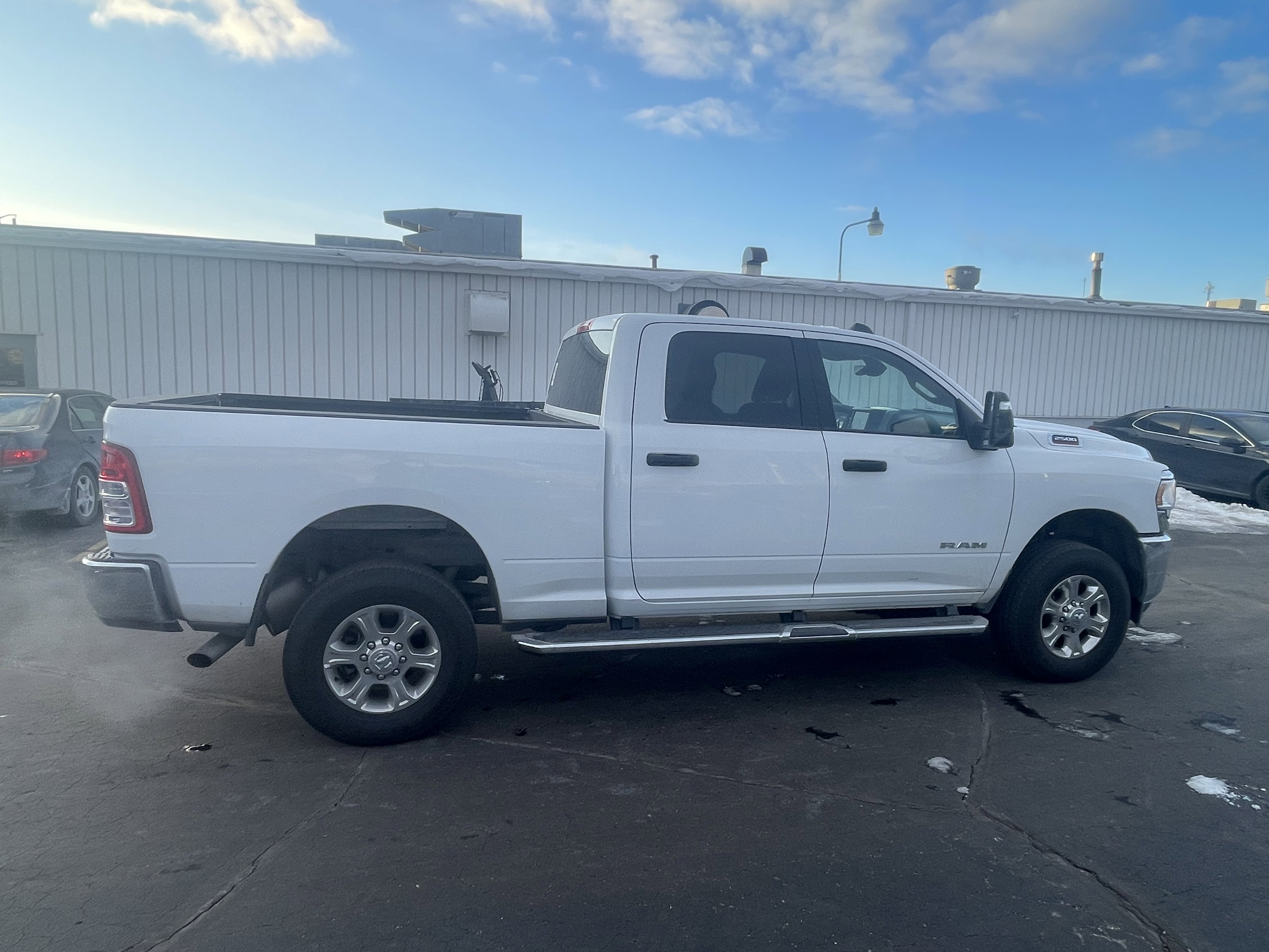 2024 RAM 2500 Big Horn Crew Cab 4x4 6'4' Box