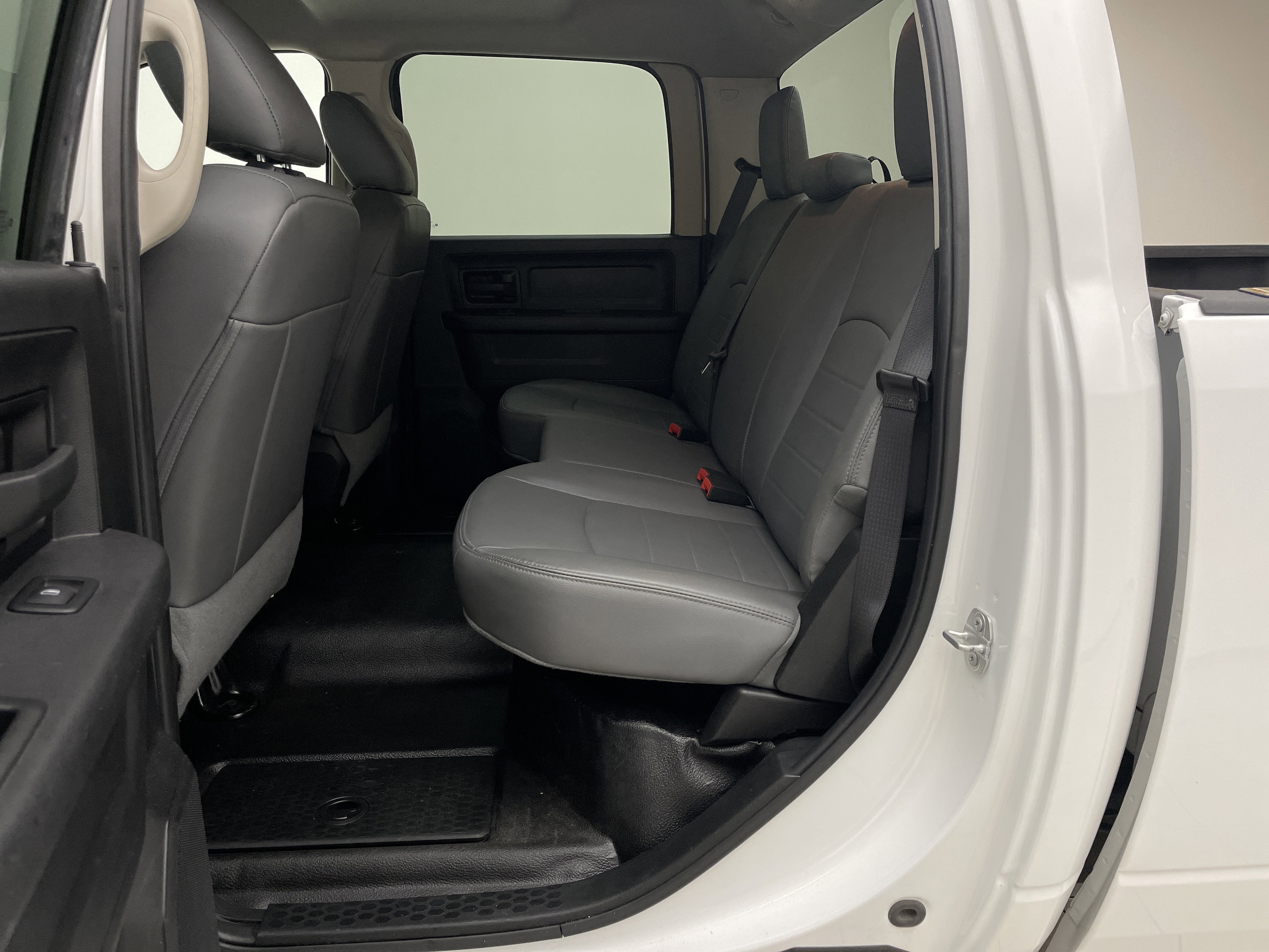 2018 RAM 2500 Tradesman Crew Cab 4x4 8' Box