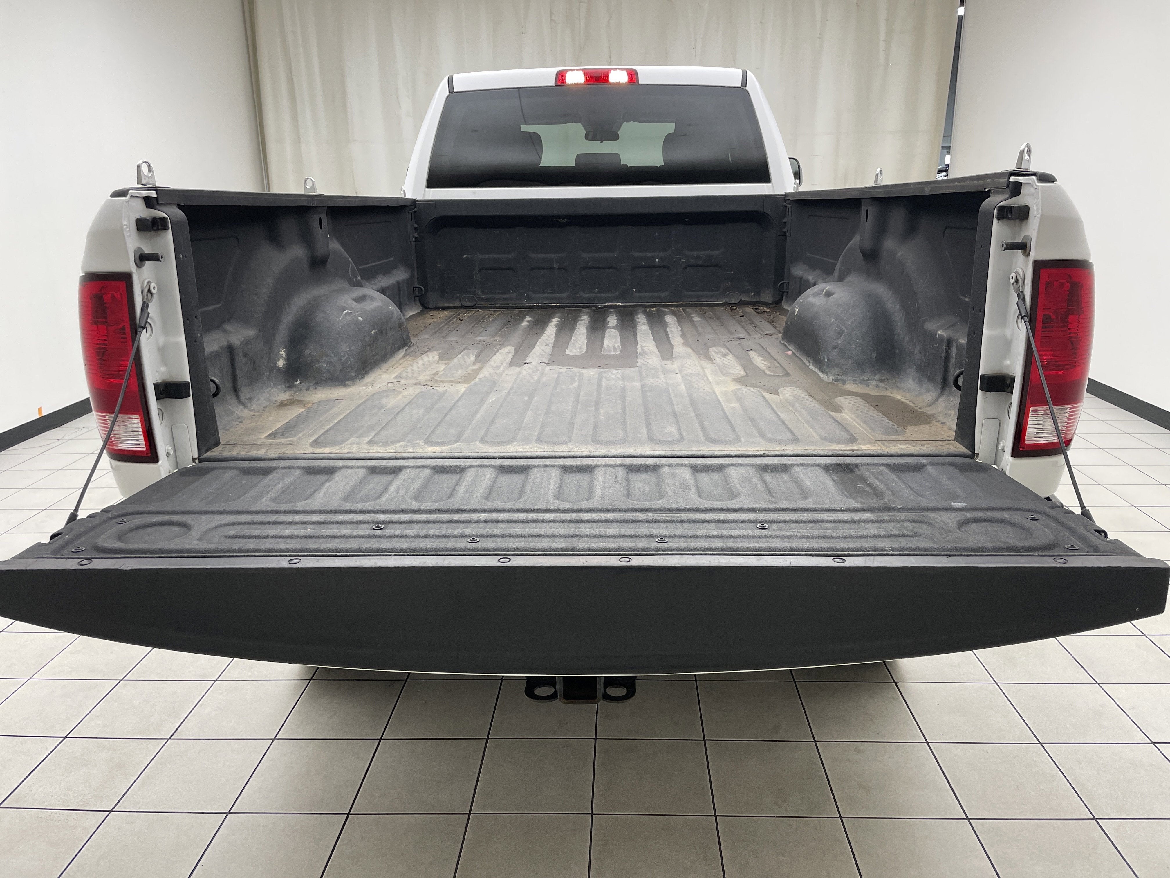 2018 RAM 2500 Tradesman Crew Cab 4x4 8' Box